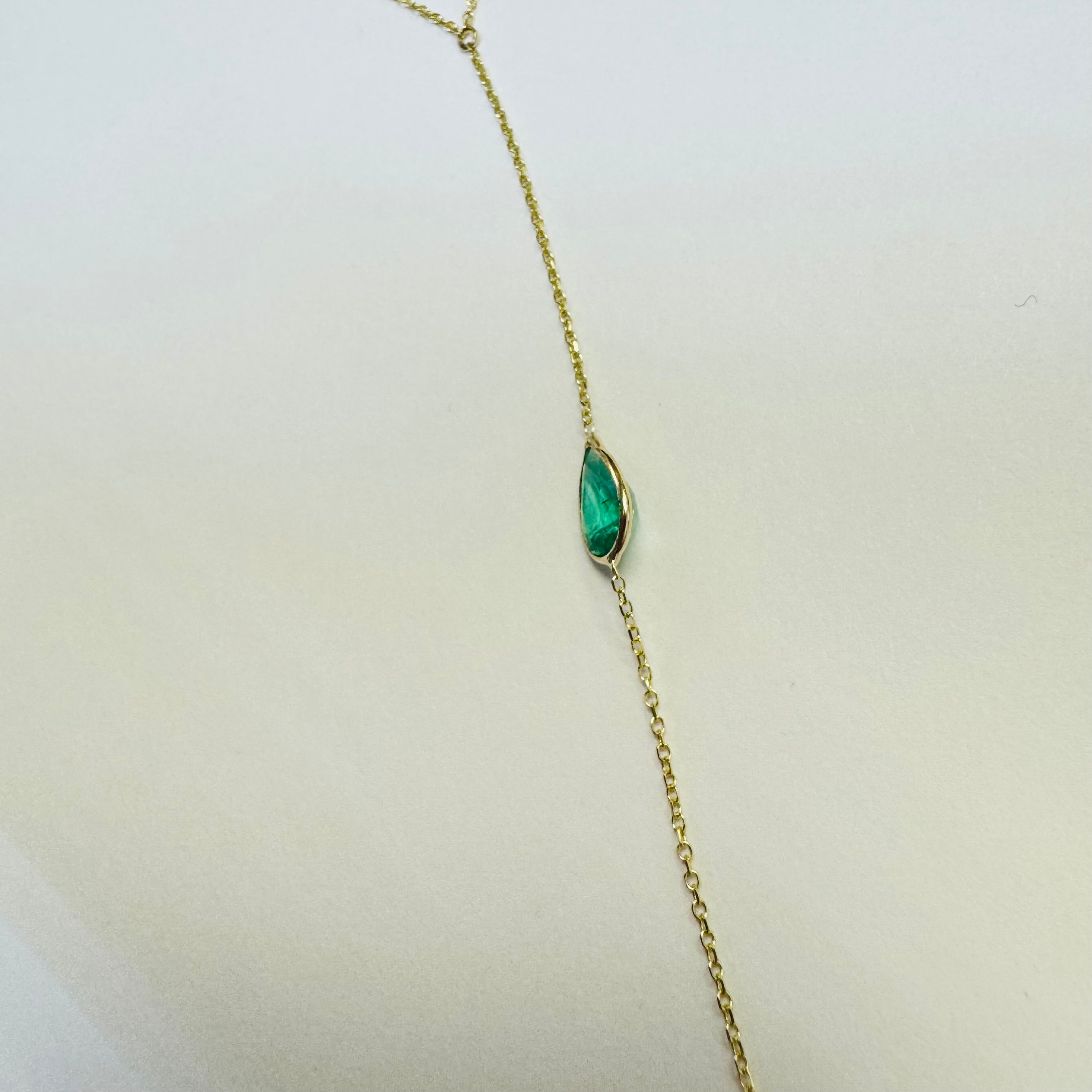 14K Yellow Gold Pear Emerald Handchain