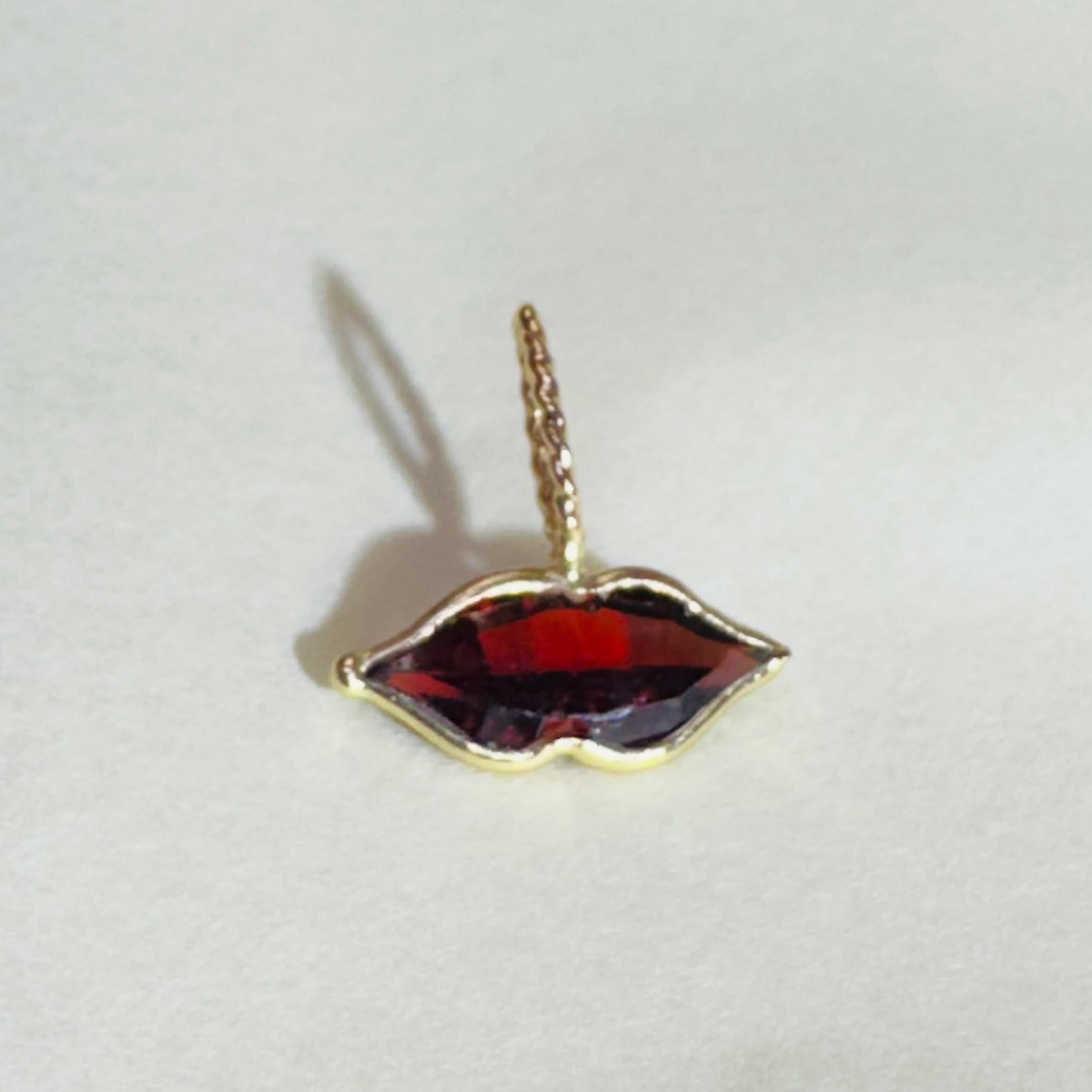 Natural Juicy Garnet Lip 14K Gem Charm Pendant