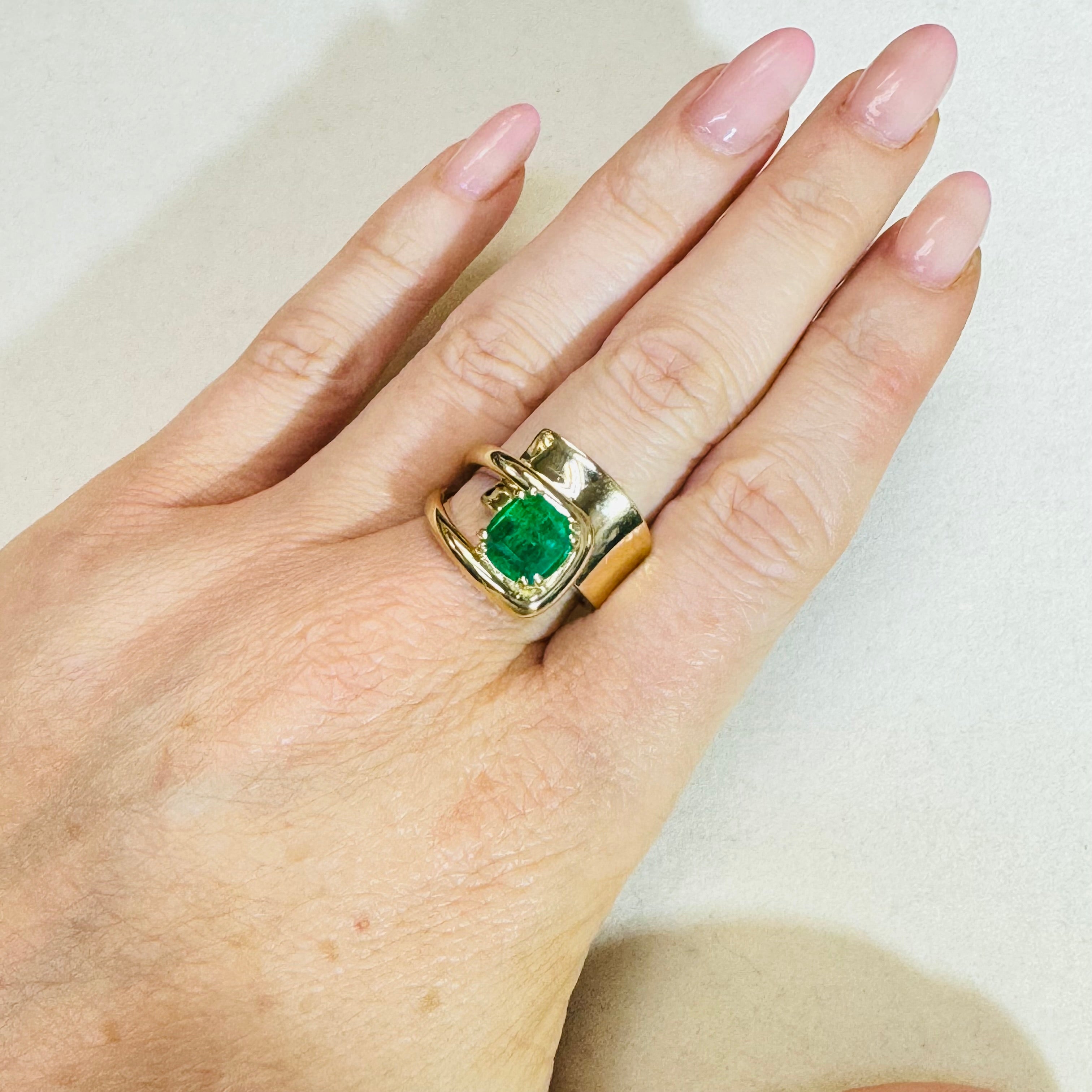 14k Yellow Gold Wide Emerald Wrap Ring Size 7.25