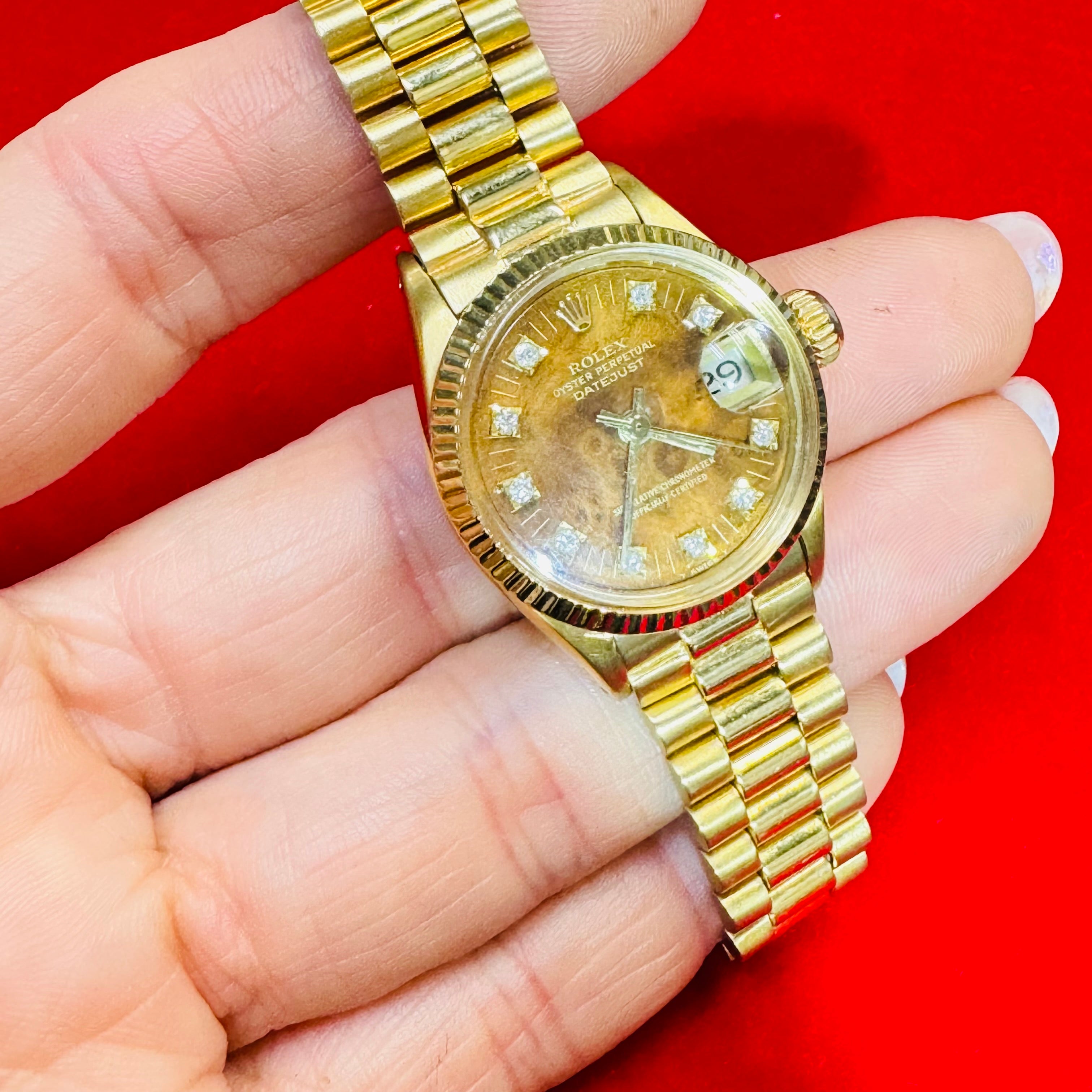 26mm 18K Yellow Gold Vintage Ladies Presidential Rolex Wristwatch with Wood Dial