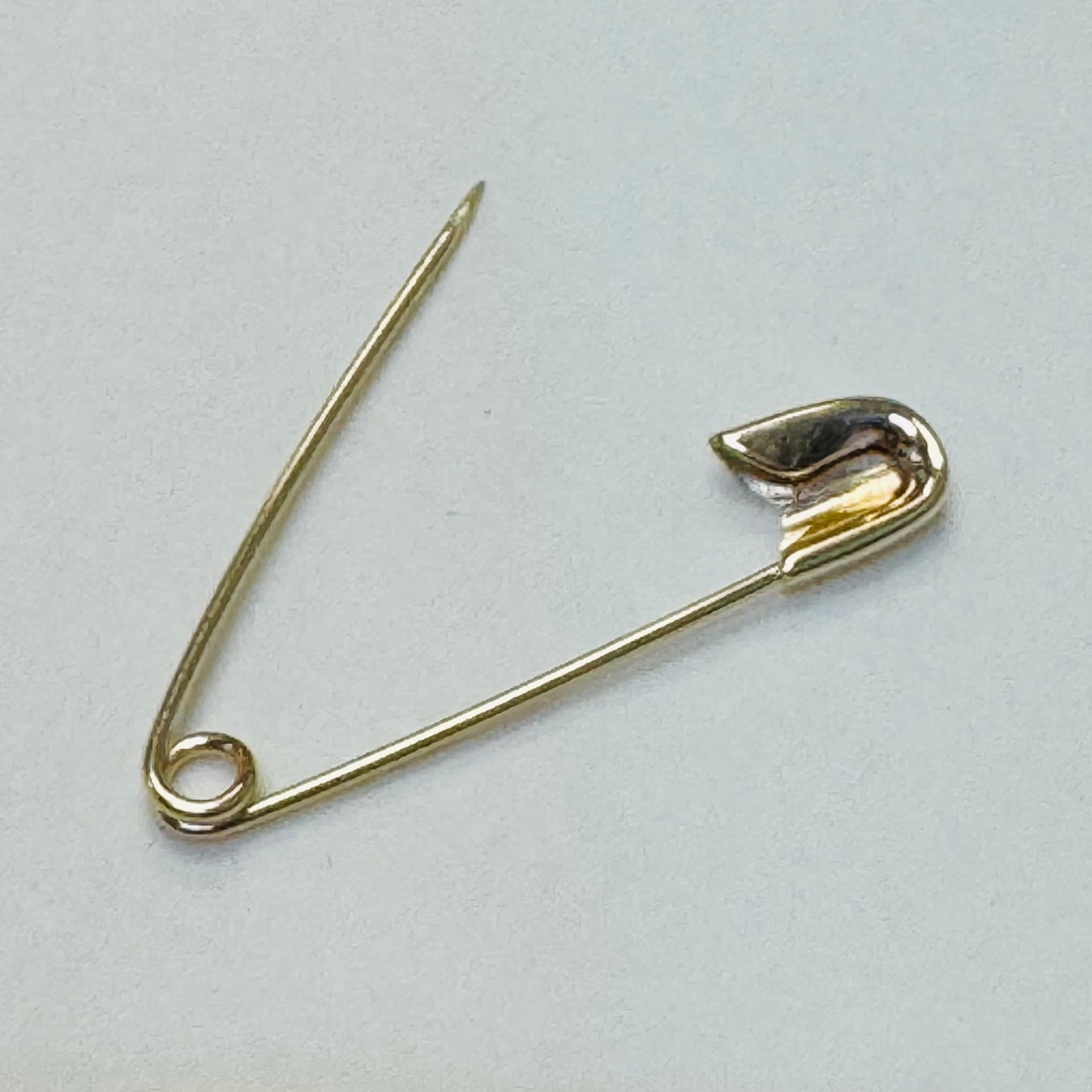 14K Yellow Gold 1.1” 28mm Safety Pin