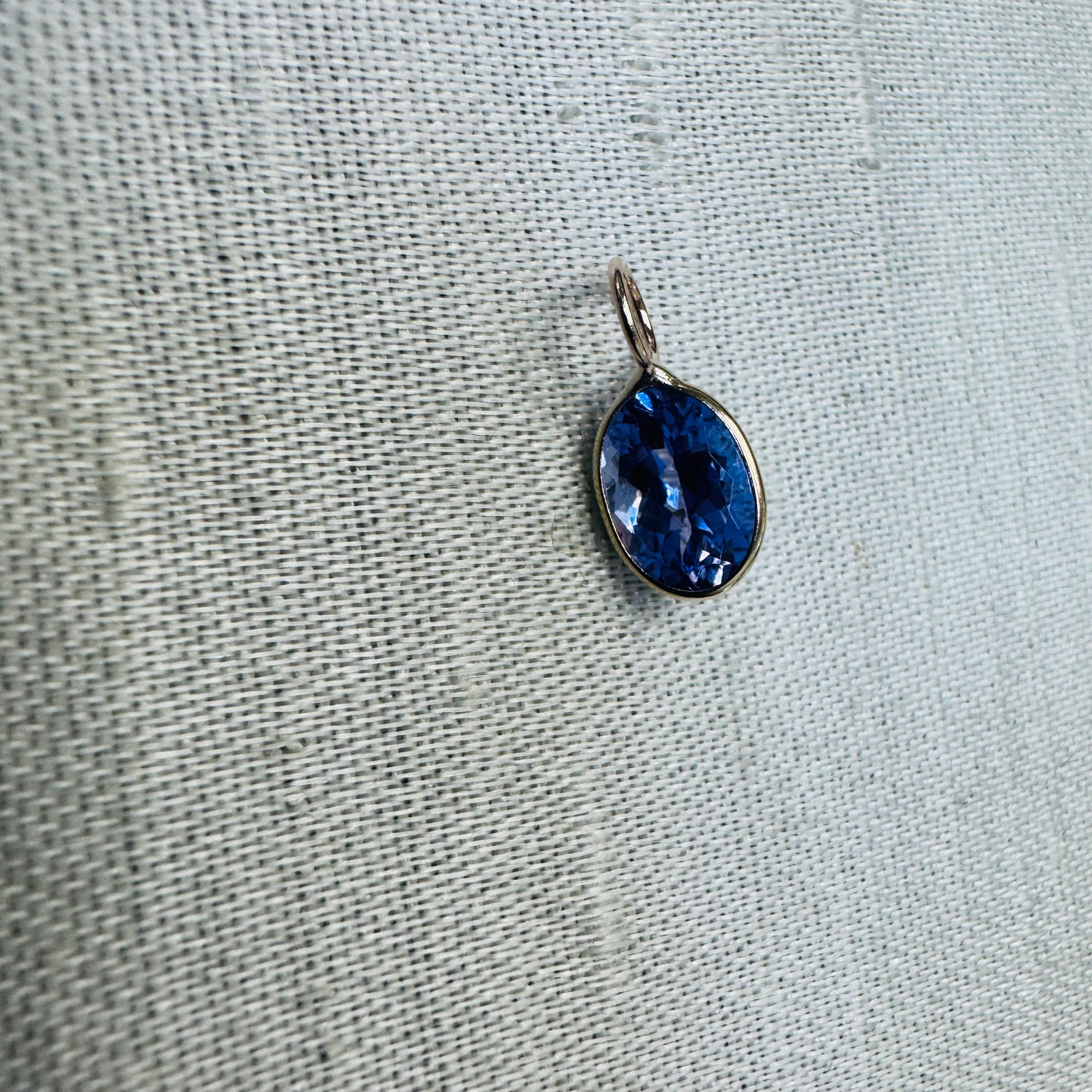 Natural Oval Tanzanite 14K Gem Charm Pendant