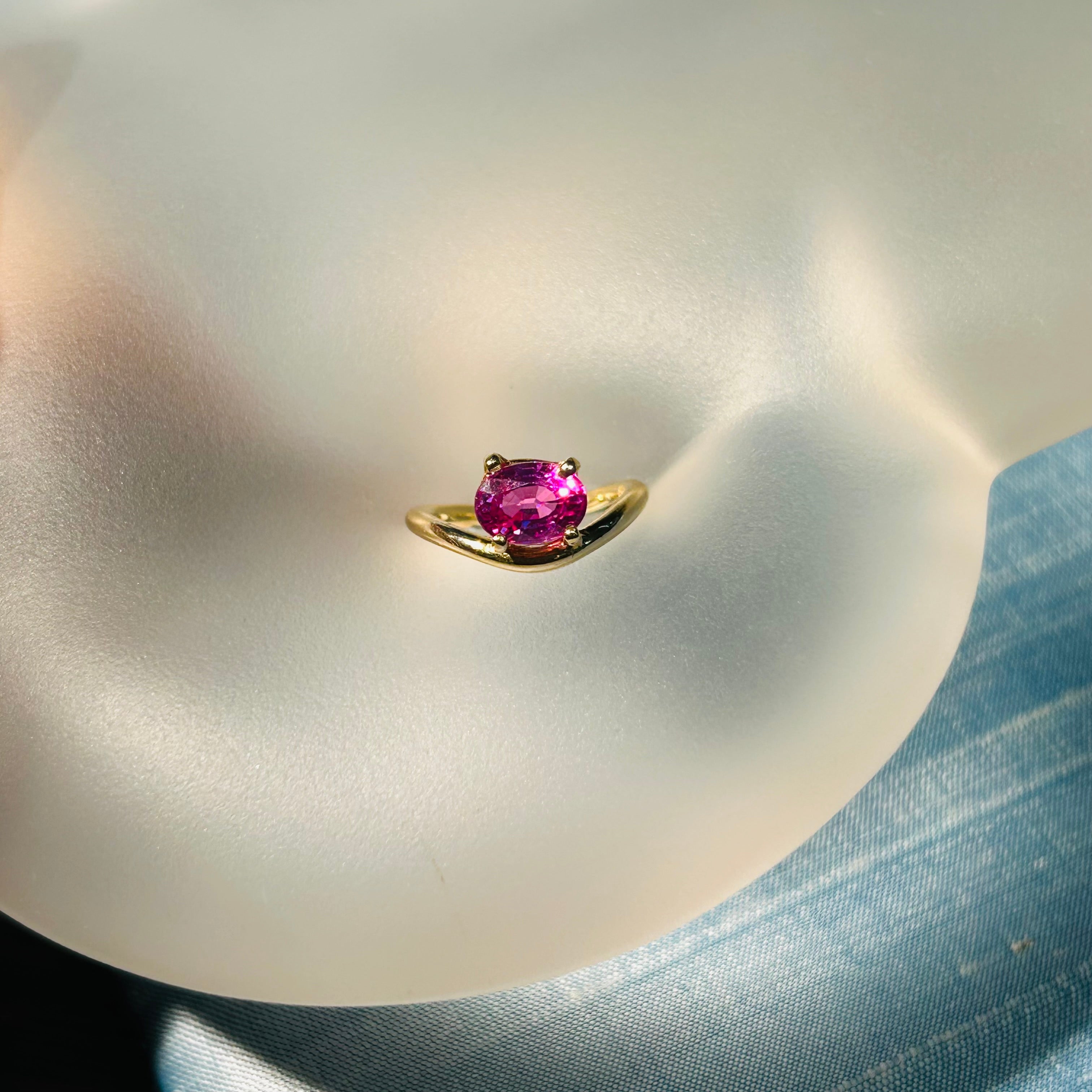 14k Yellow Gold Pink Sapphire Wavy Pinky Ring Size 2