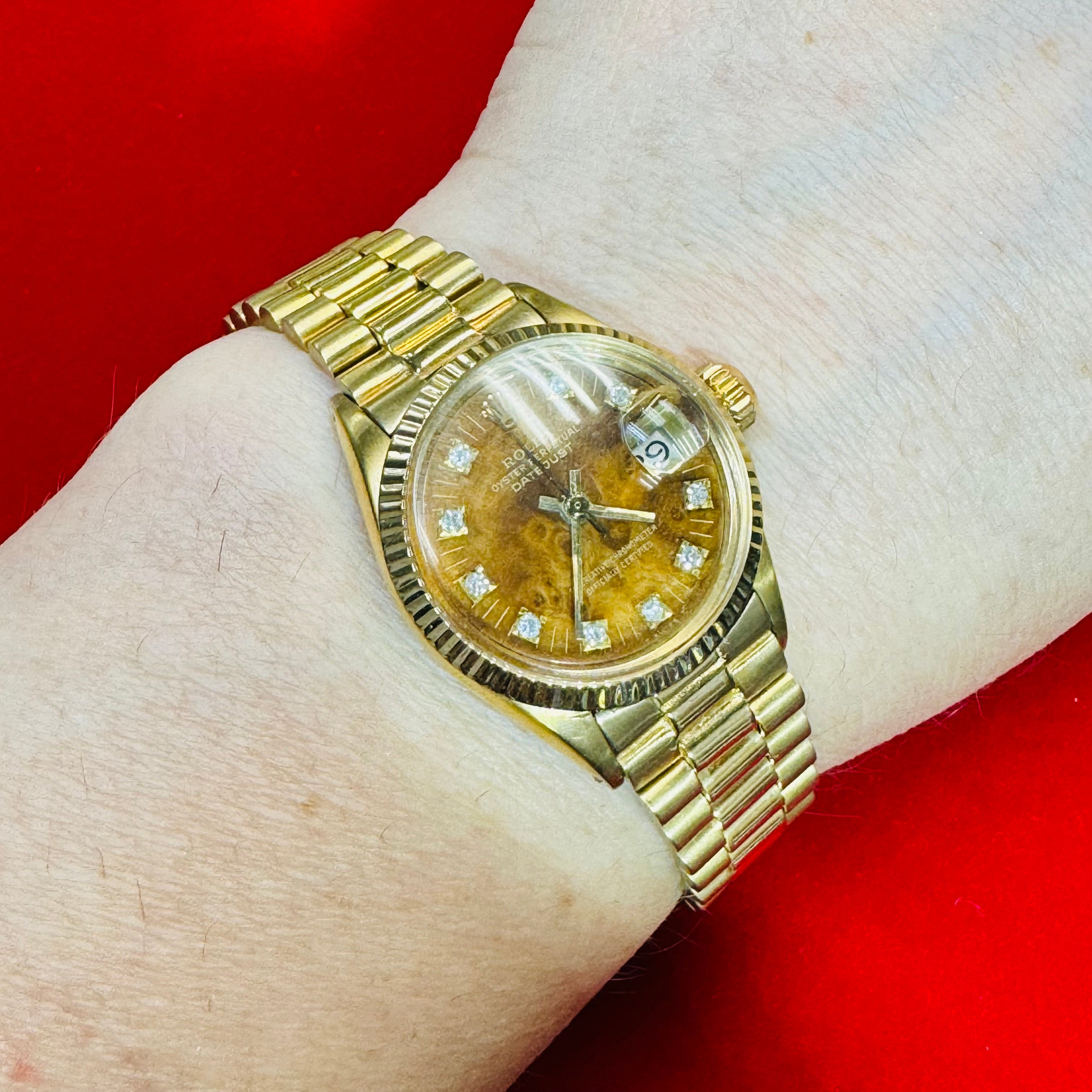 26mm 18K Yellow Gold Vintage Ladies Presidential Rolex Wristwatch with Wood Dial