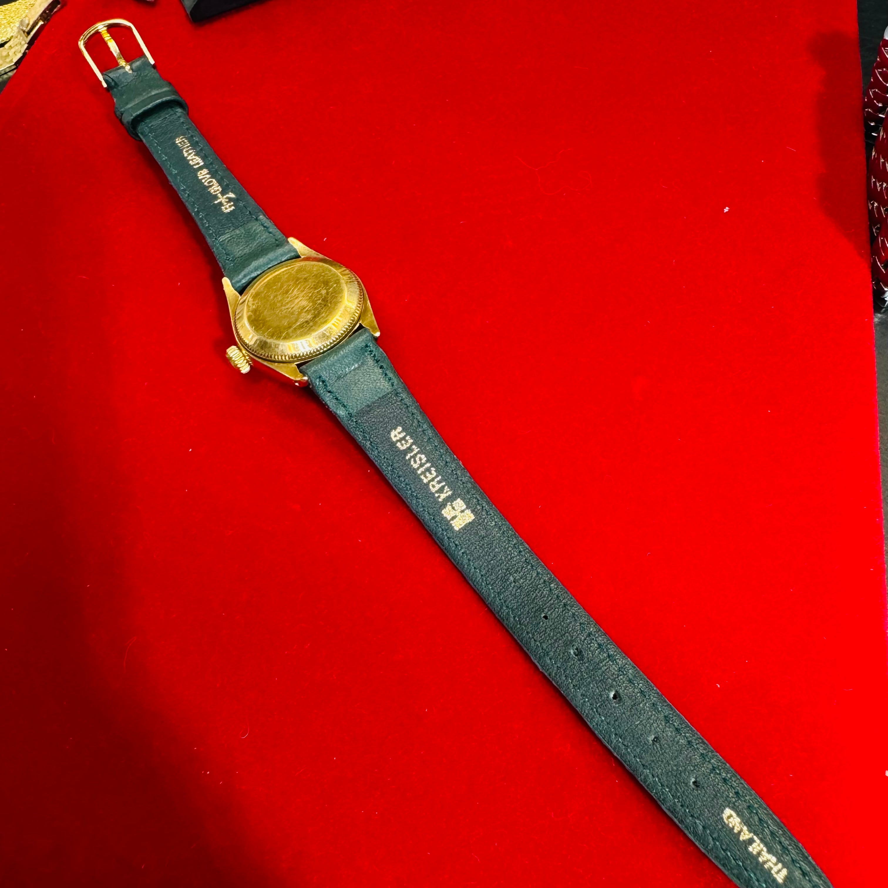 26mm 18K Yellow Gold Vintage 1950s Ladies Wristwatch with Second Hand