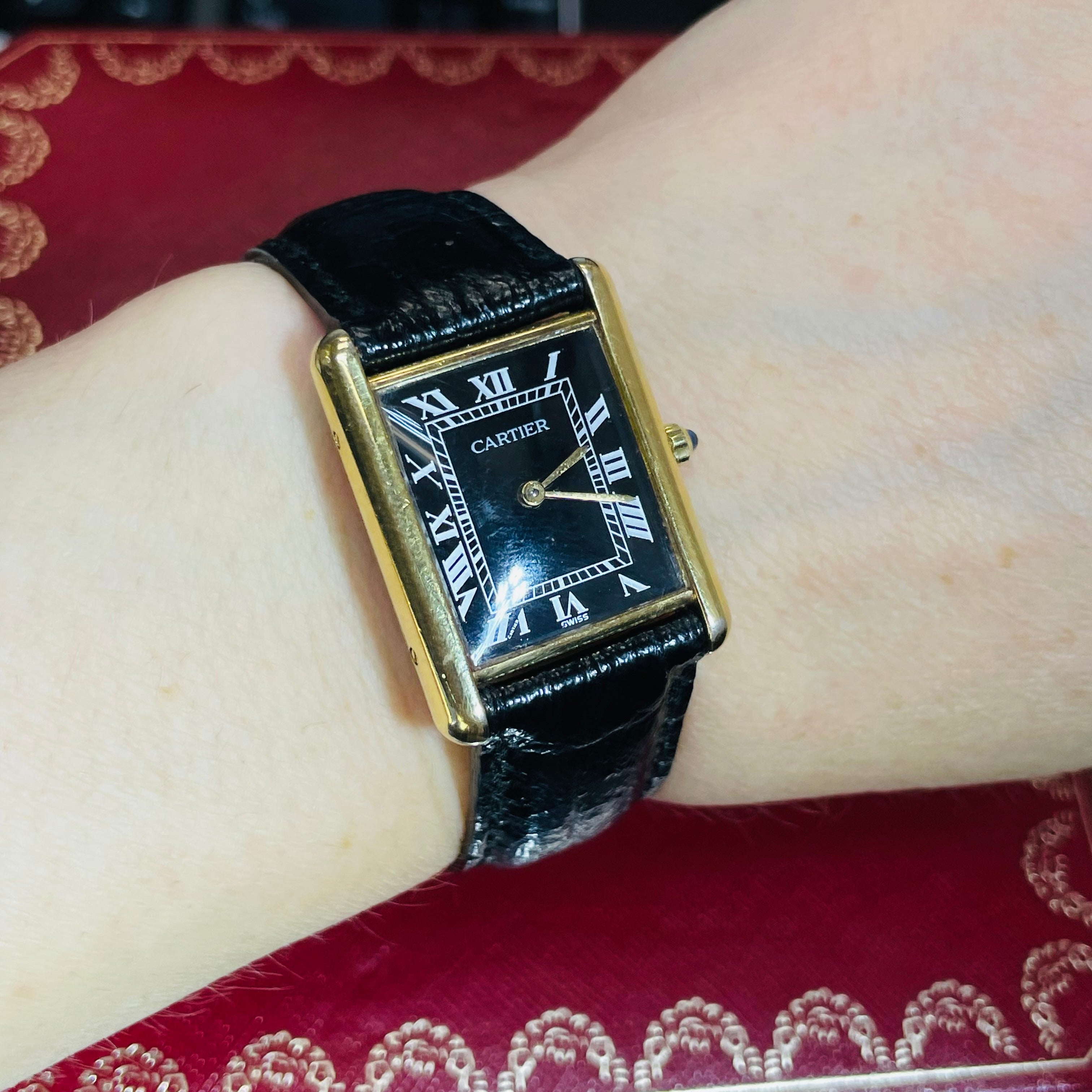 23x26mm Black Face with White Roman Numerals Cartier Vintage Must De Cartier