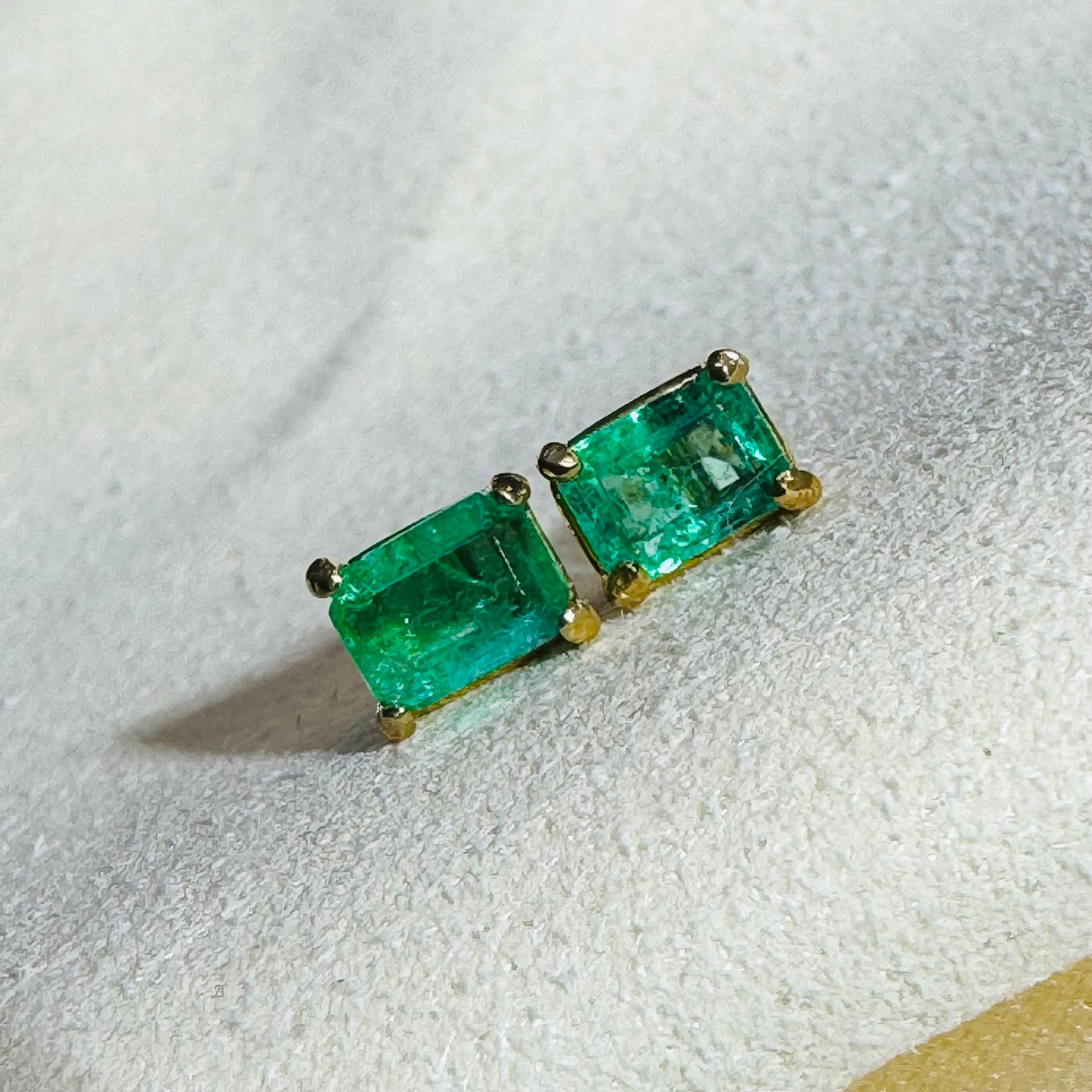 14K Yellow Gold Colombian Emerald Stud Earrings 5x4mm