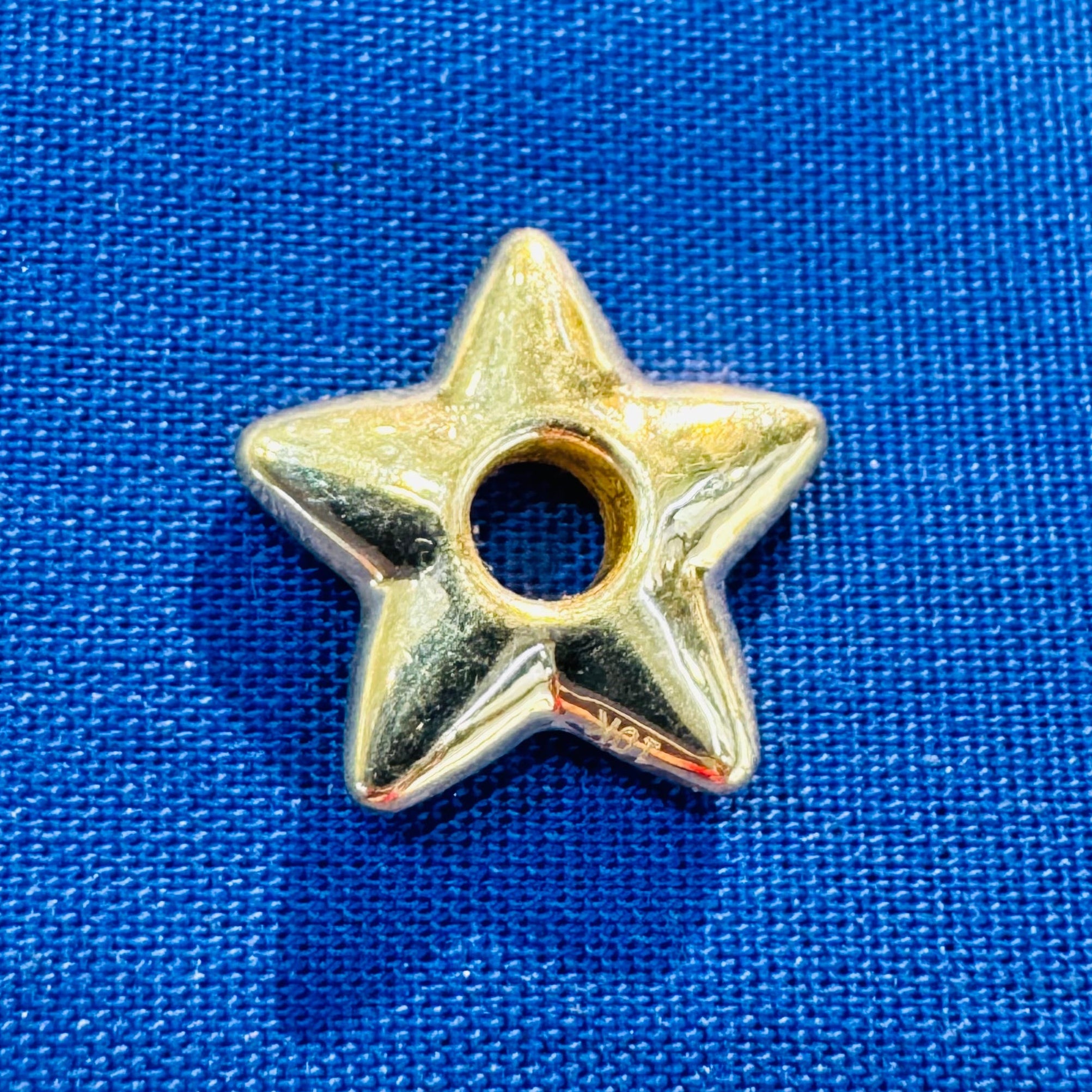 10K Yellow Gold Star Hoop Charm