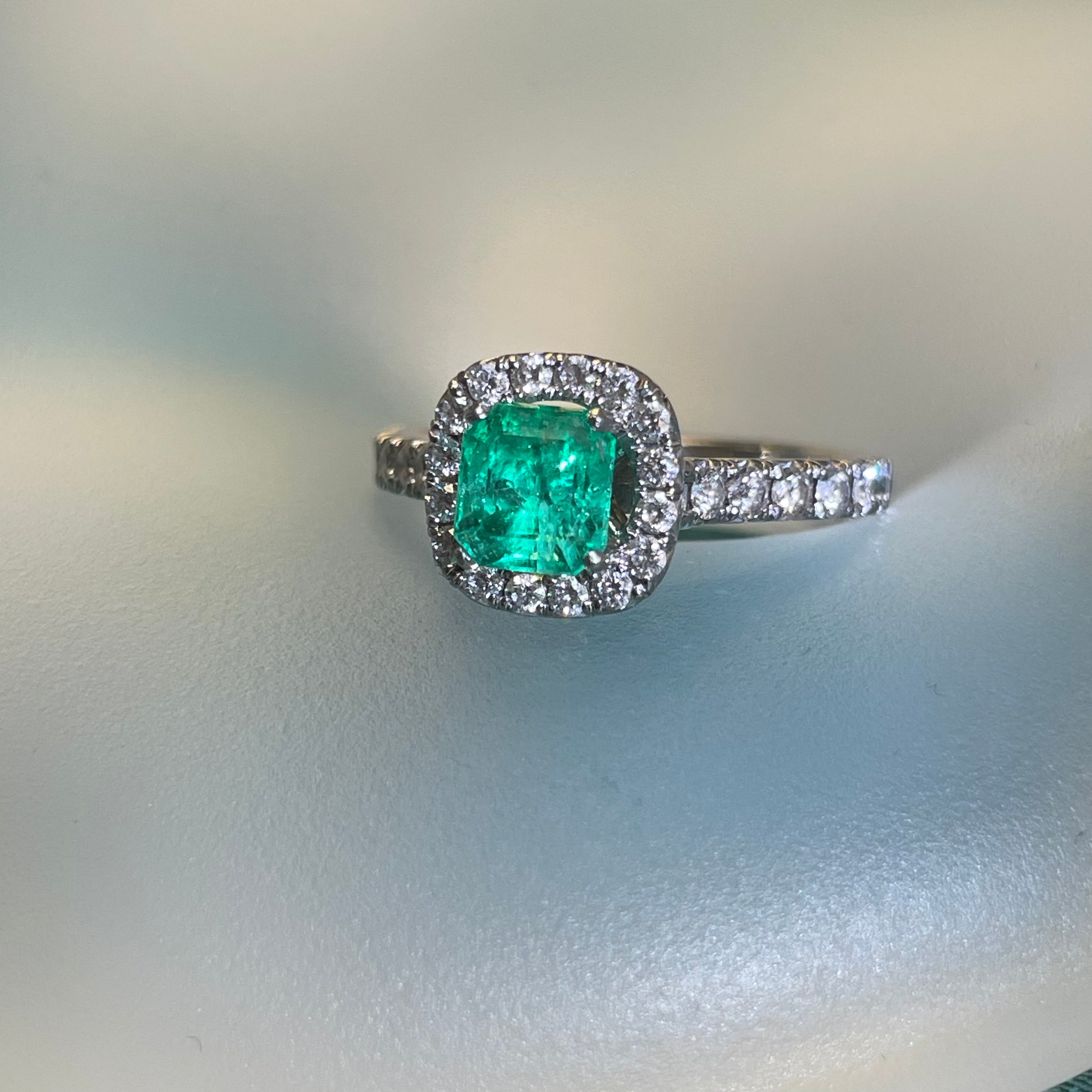 Natural Emerald and Diamond Halo 14K Yellow White Ring Size 6