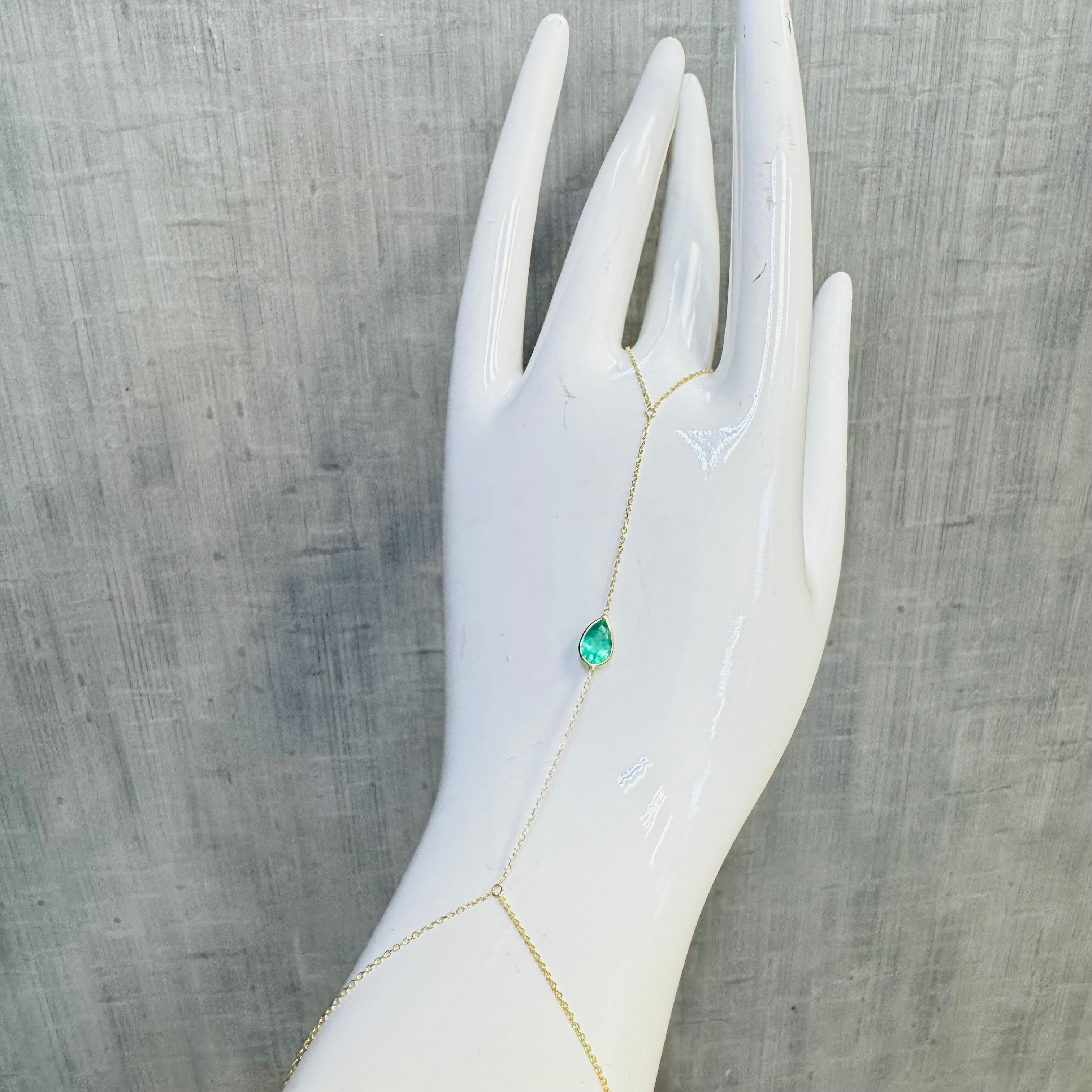 14K Yellow Gold Pear Emerald Handchain