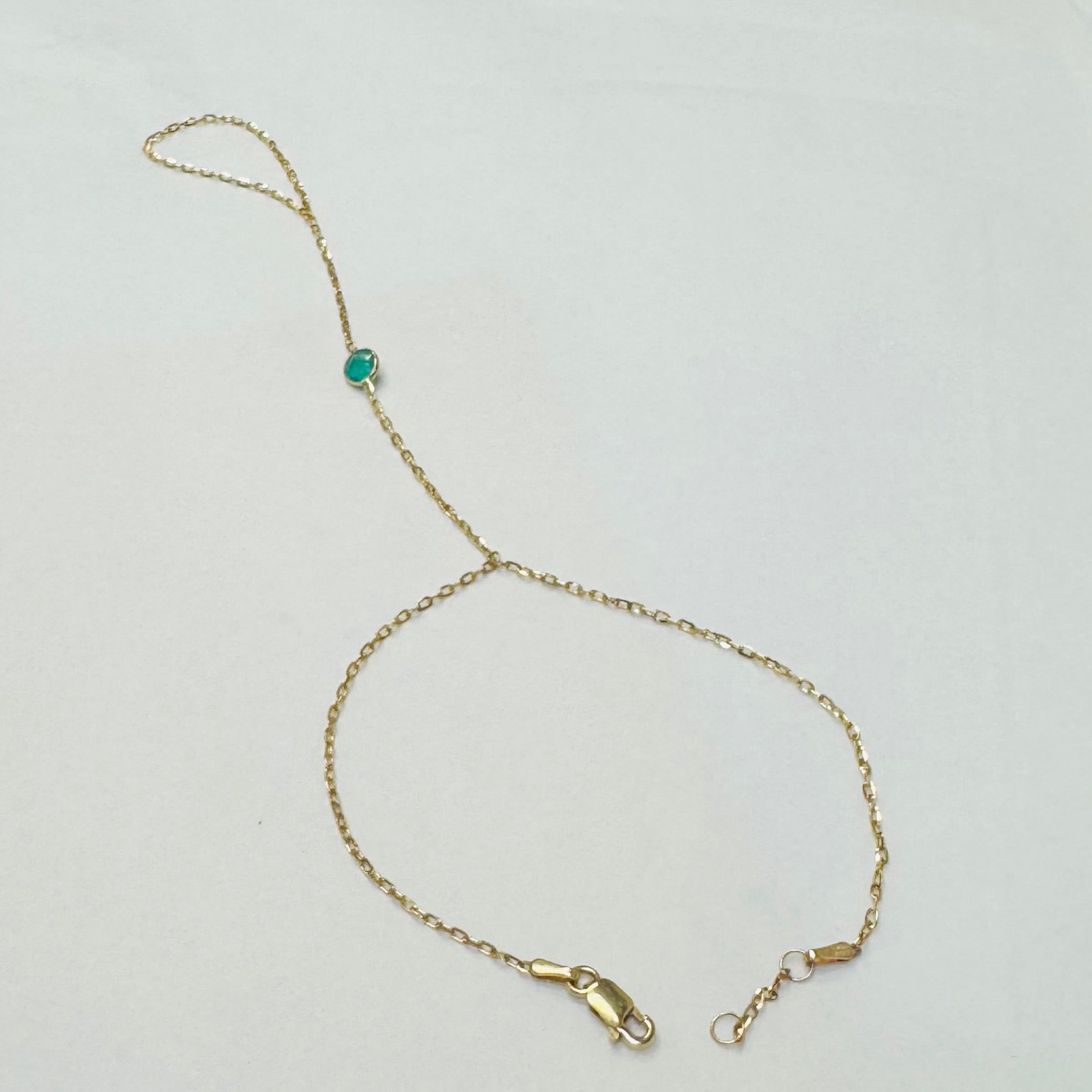 14k Yellow Gold Colombian Round Emerald Handchain