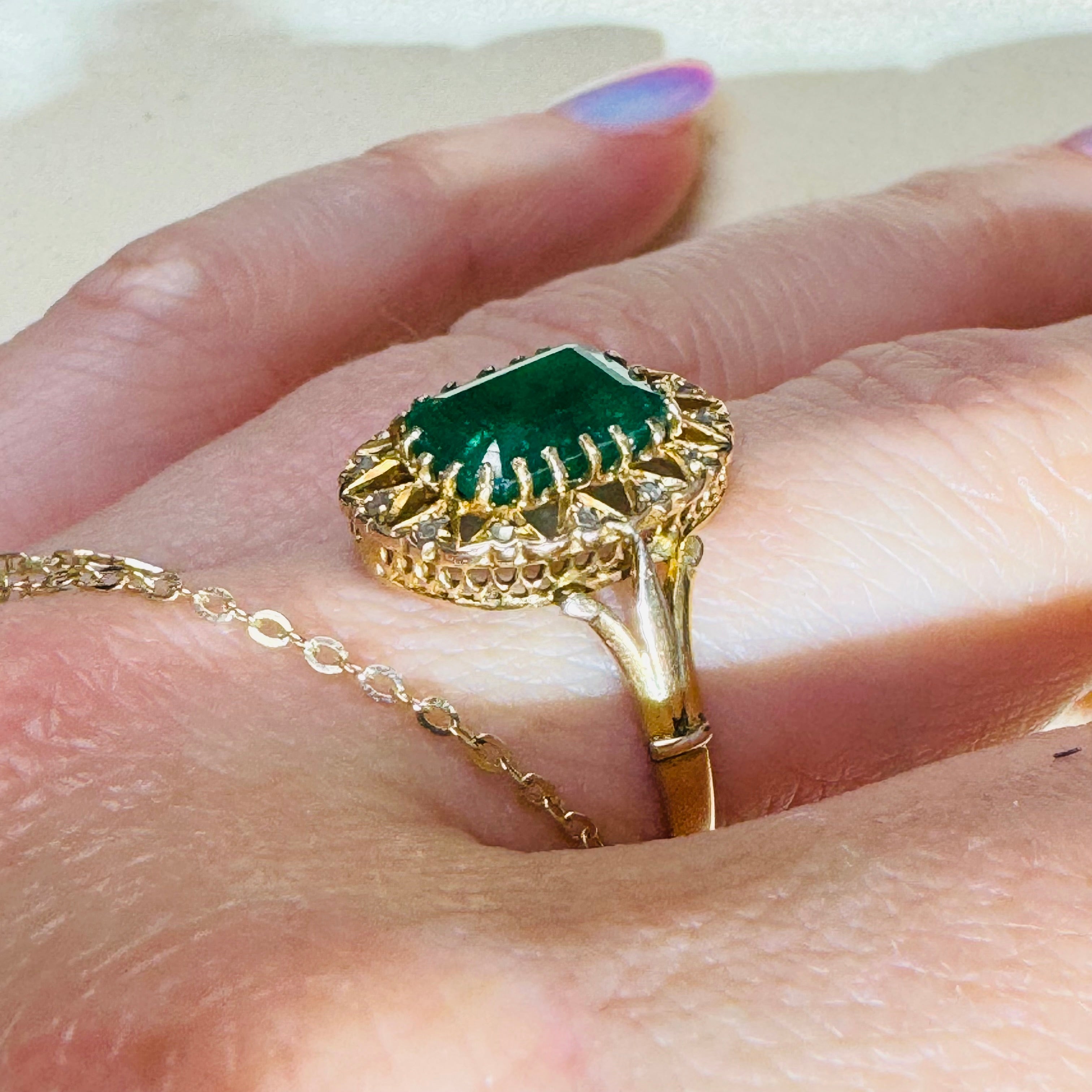 Solid 18K Yellow Gold Emerald and Rose Diamond Ring Size 7.5