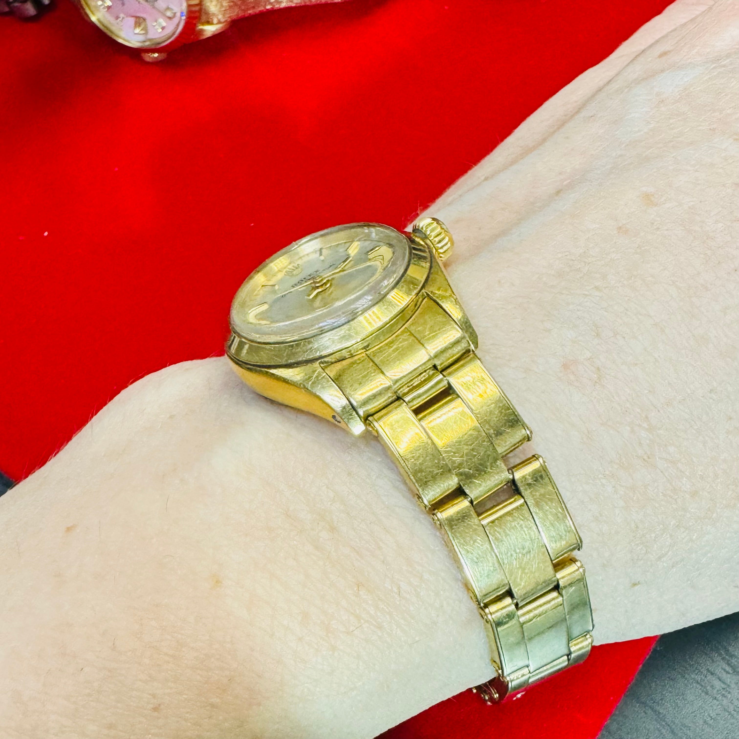 26mm 18K Yellow Gold Vintage Ladies Wristwatch