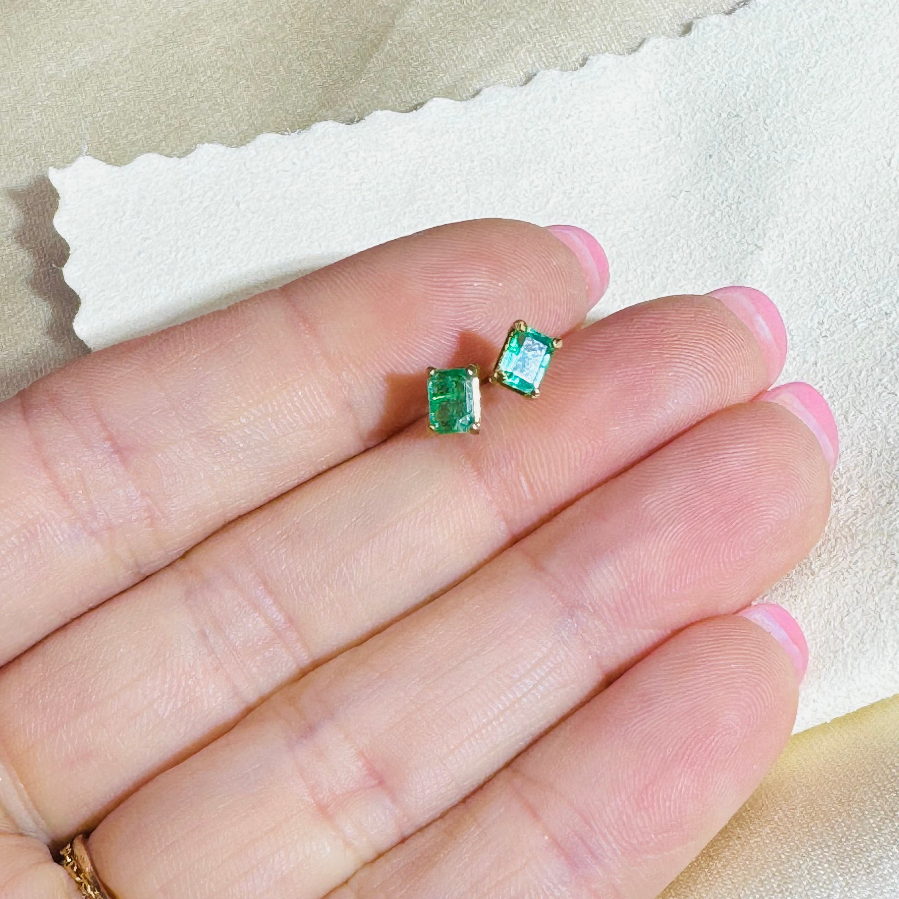 14K Yellow Gold Colombian Emerald Stud Earrings 5x4mm