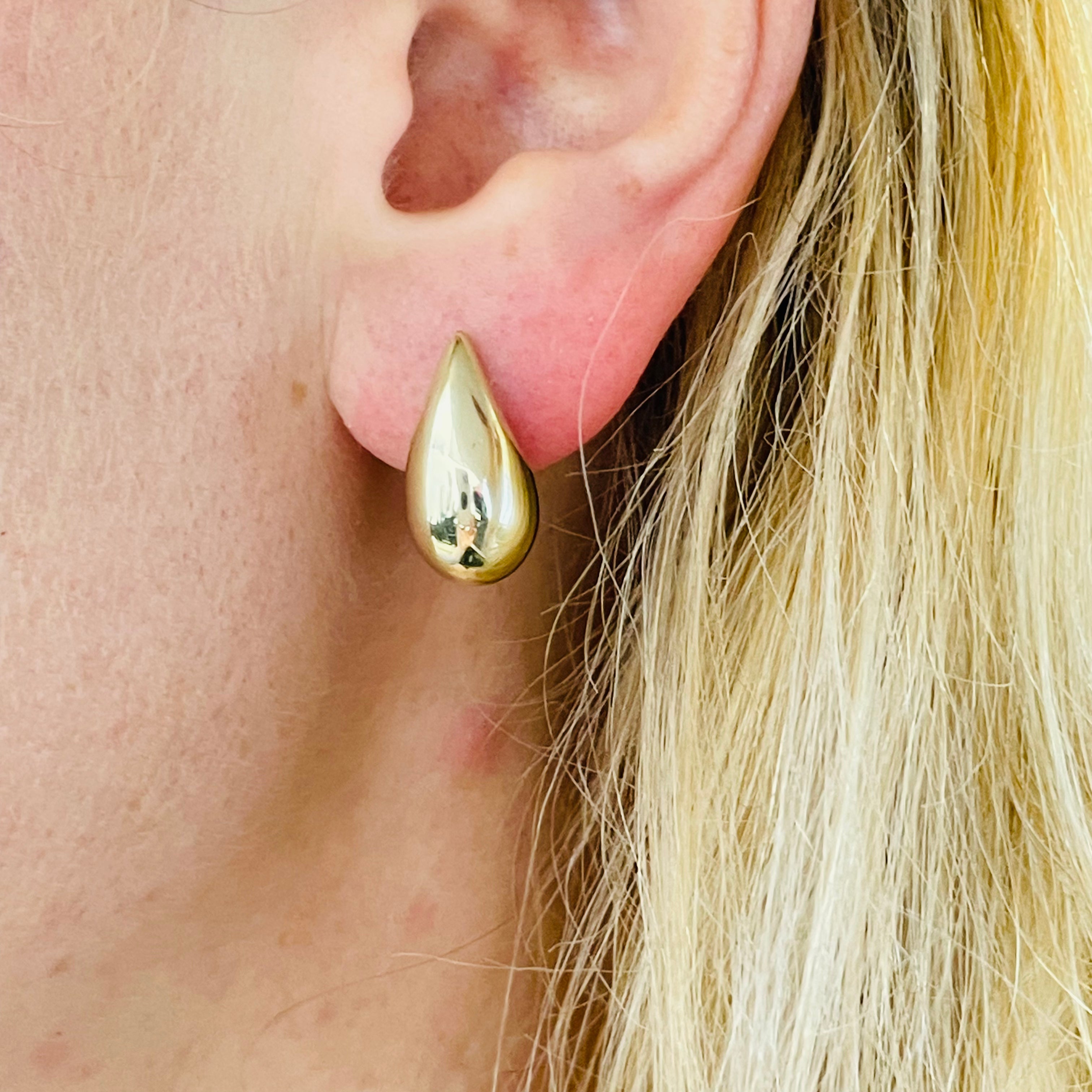 14K Puffed Tear Drop Shaped Stud Earrings Yellow Gold 19mm