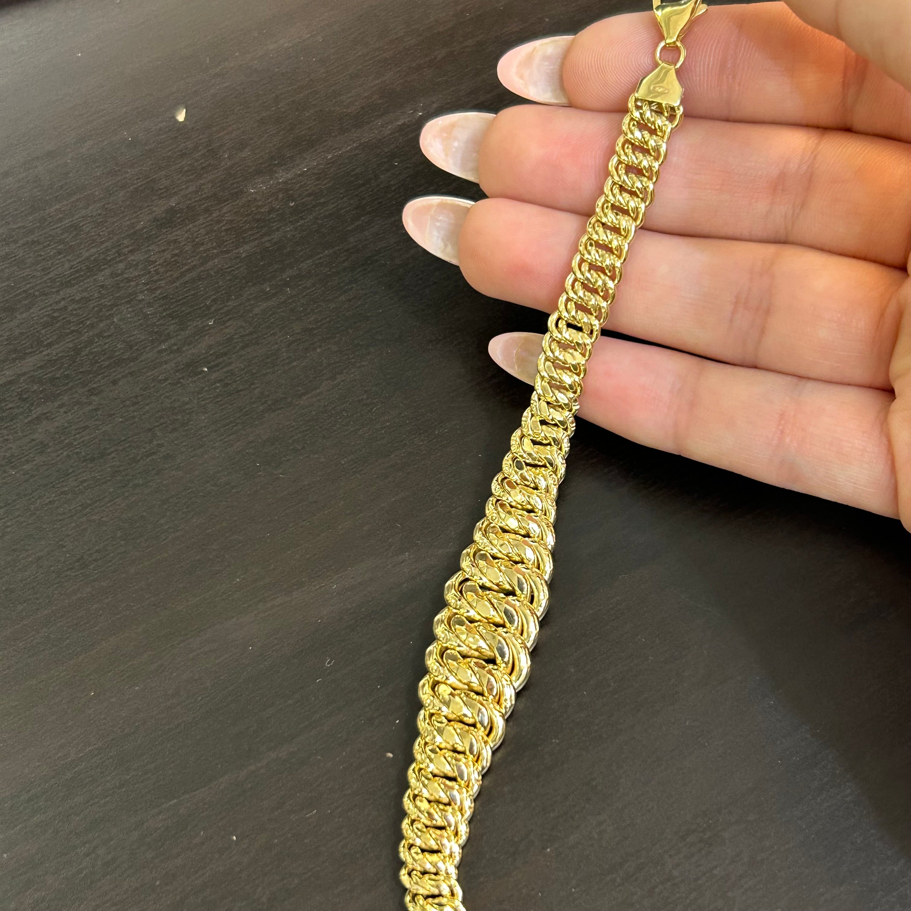 10K Yellow Gold Graduated Interlinked Bracelet 7.25”