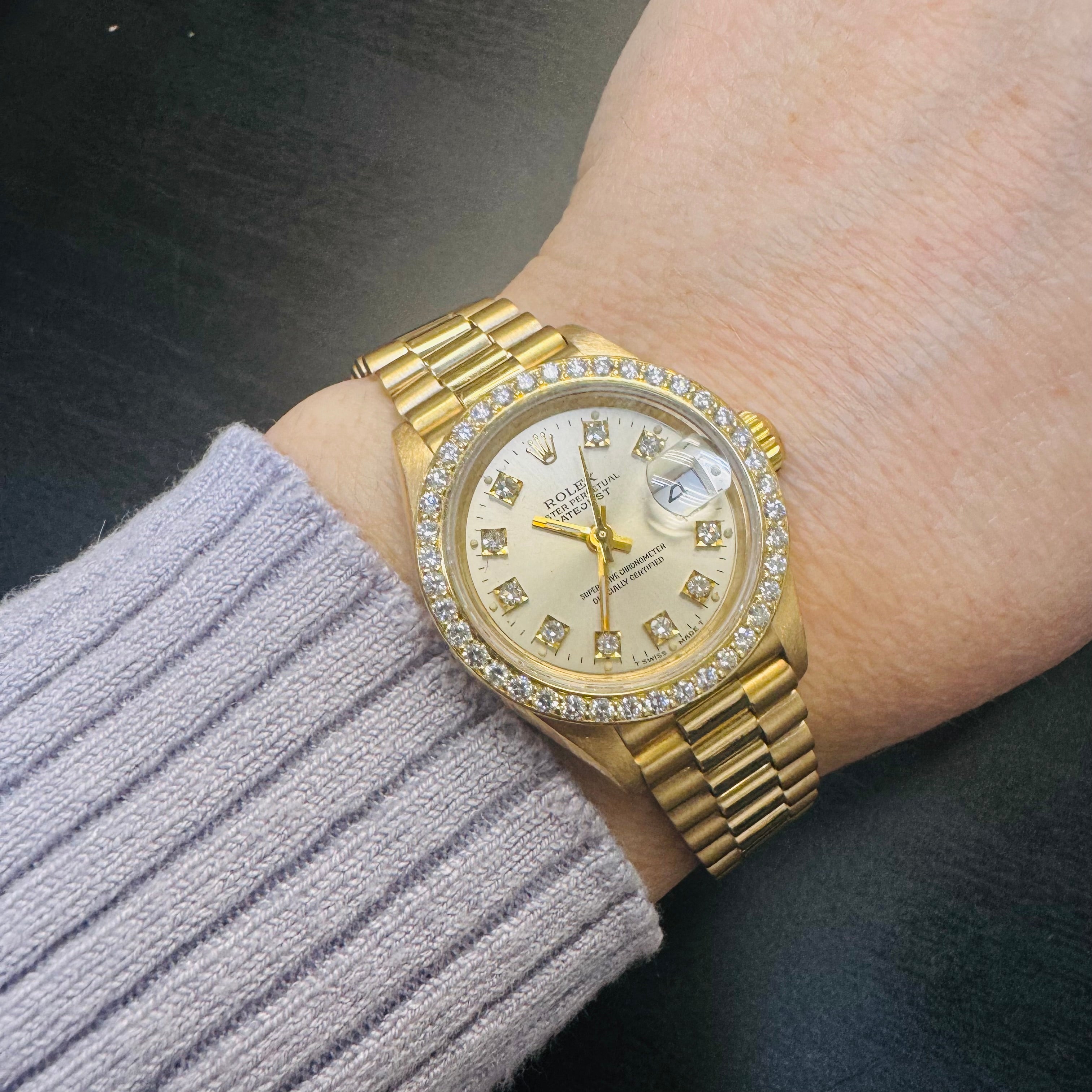 26mm Solid 18K Yellow Gold Rolex DateJust Wrist Watch with Diamond Bezel 1991