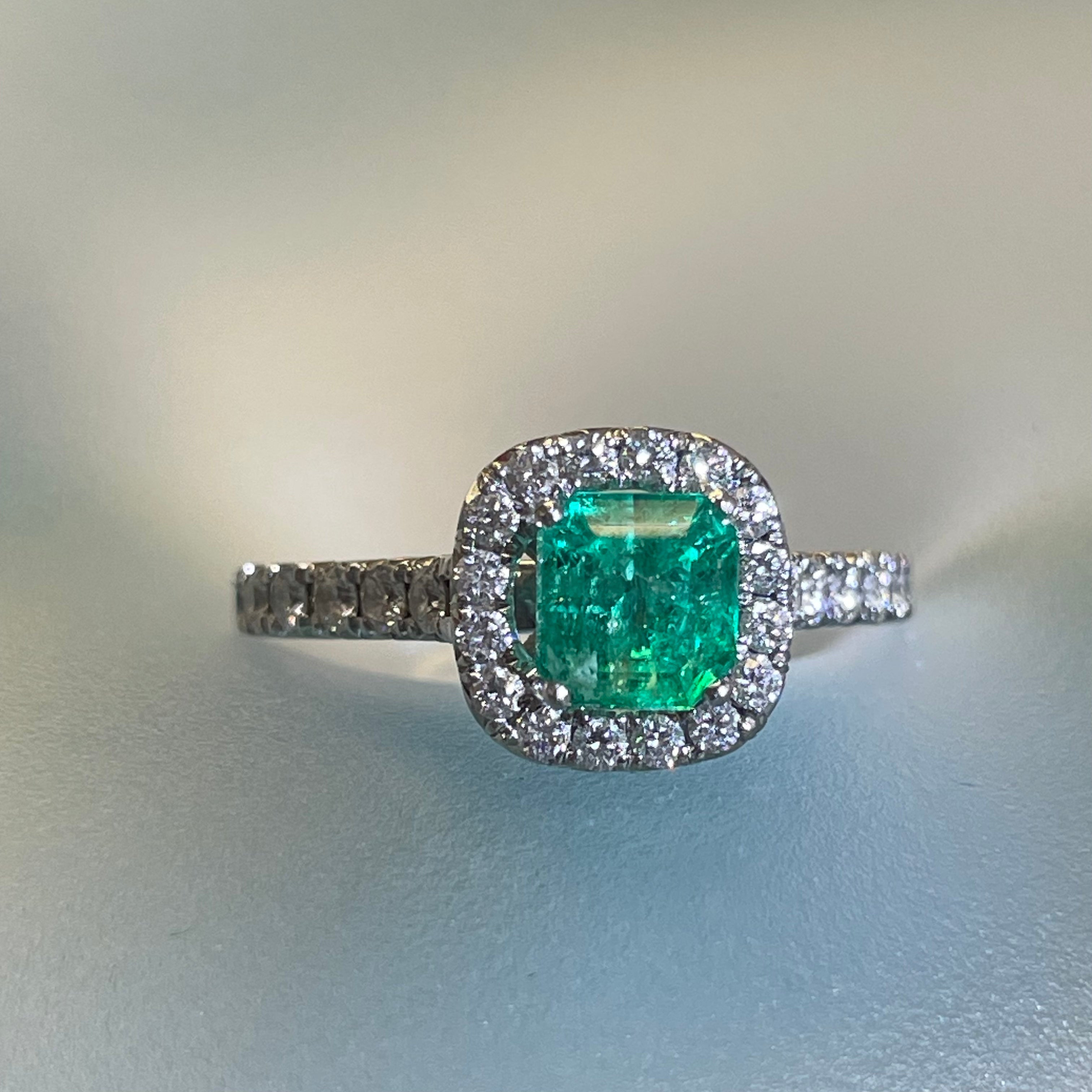 Natural Emerald and Diamond Halo 14K Yellow White Ring Size 6