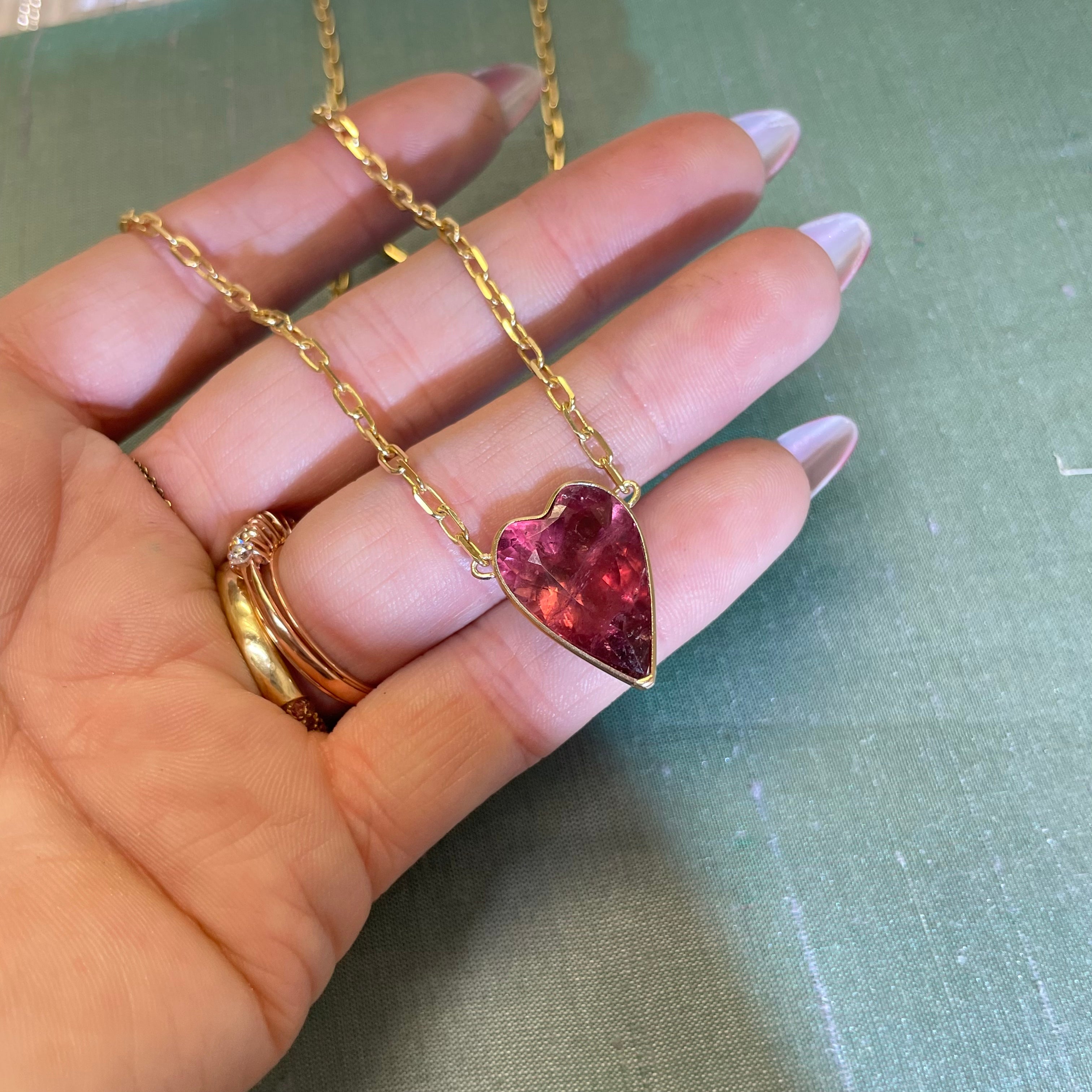 9CT Natural Reddish Pink Tourmaline Heart Solitaire Necklace Pendant 18K Yellow