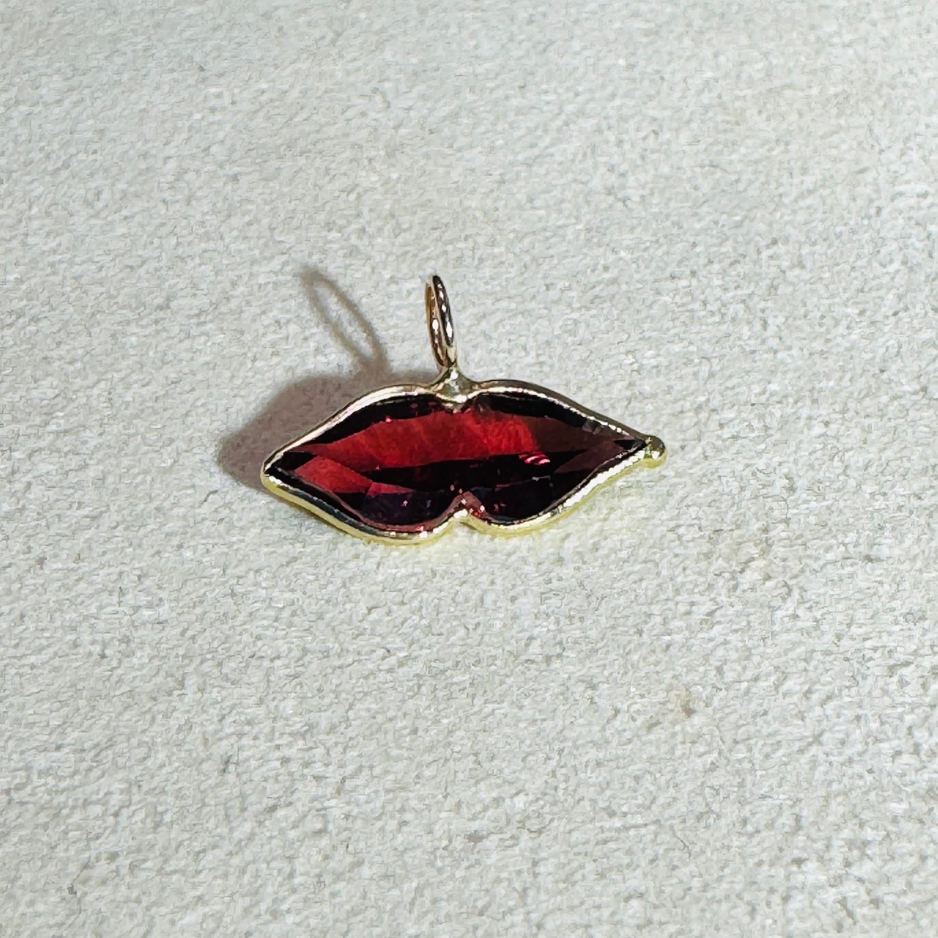 Natural Juicy Garnet Lip 14K Gem Charm Pendant