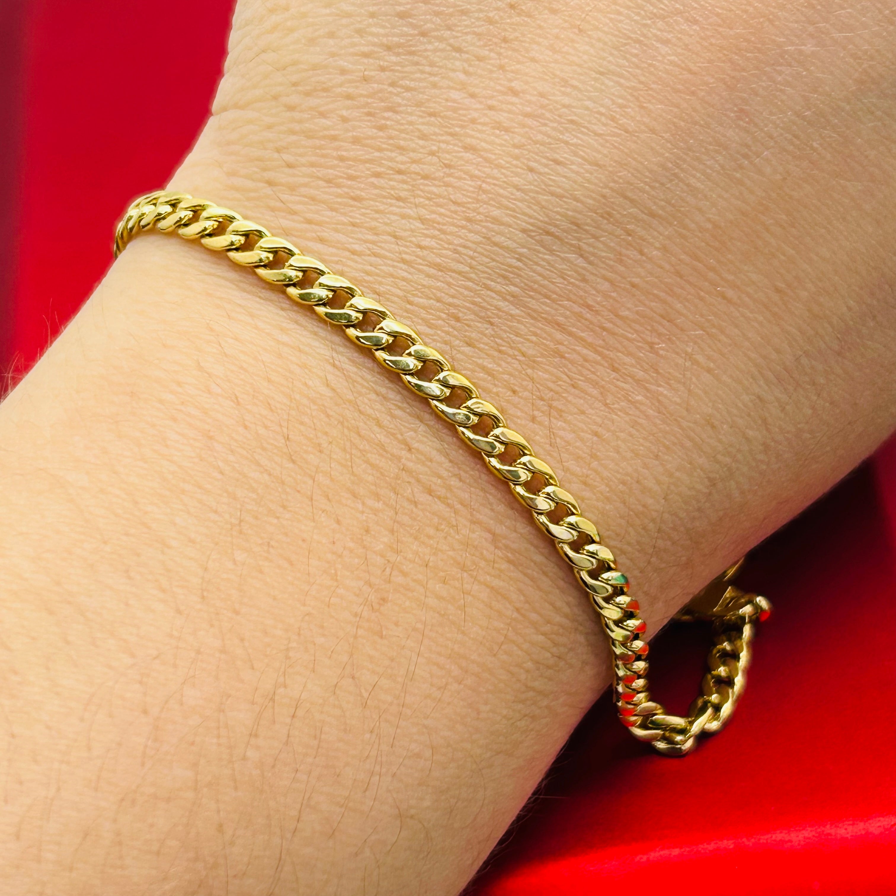 14K Yellow Gold 3.5mm Curb Link Chain Bracelet 8.75”