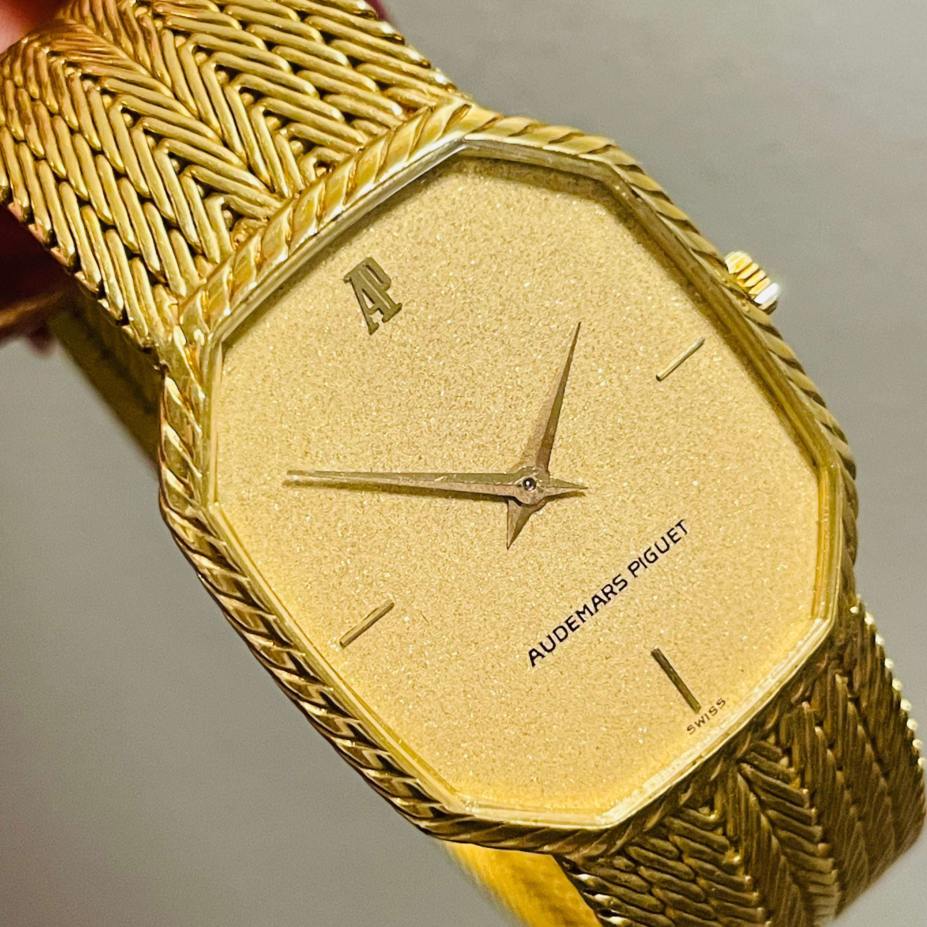 Vintage AP Audemars Piguet Solid 18K Yellow Gold Basket Weave Wristwatch