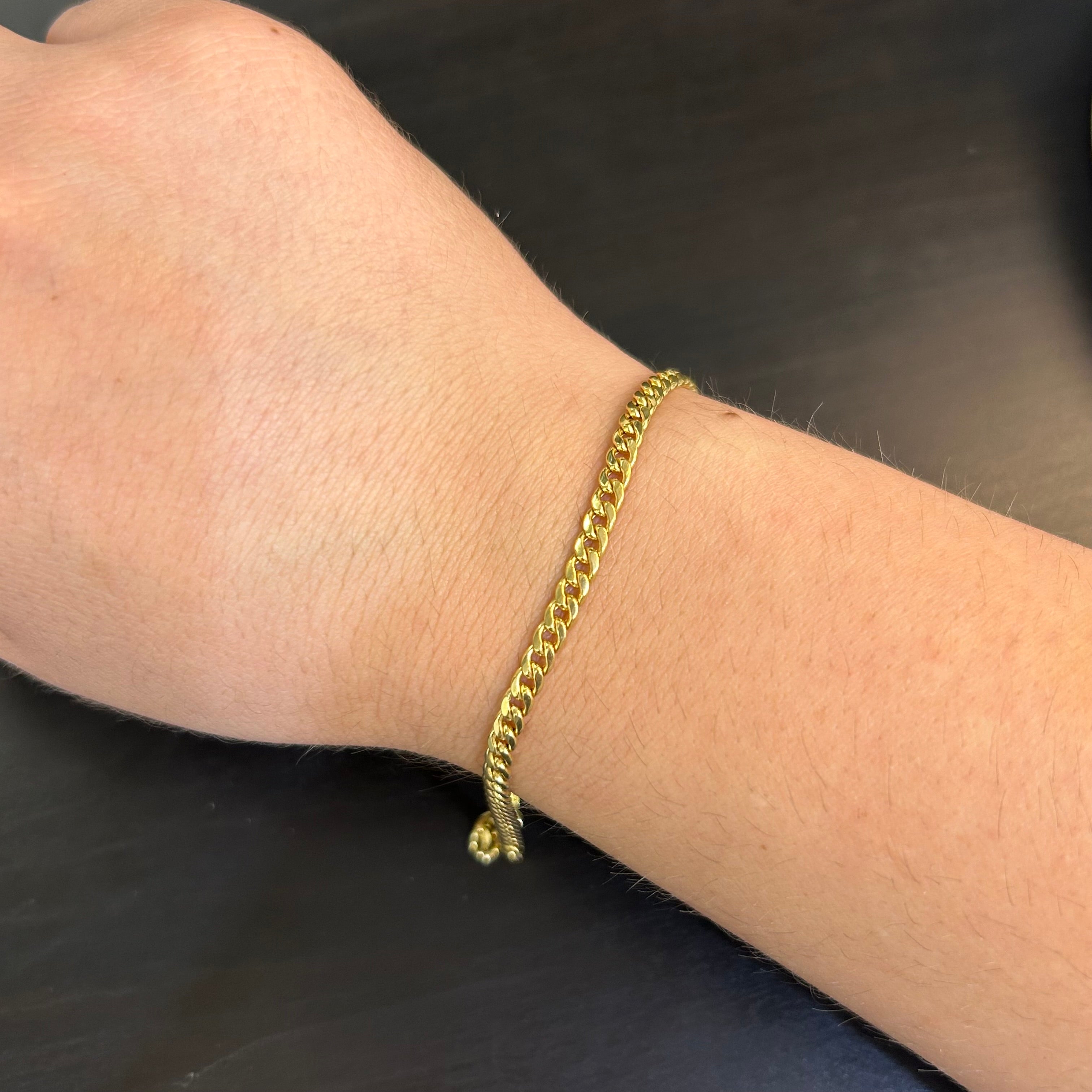 14K Yellow Gold 3.5mm Curb Bracelet 8.5”