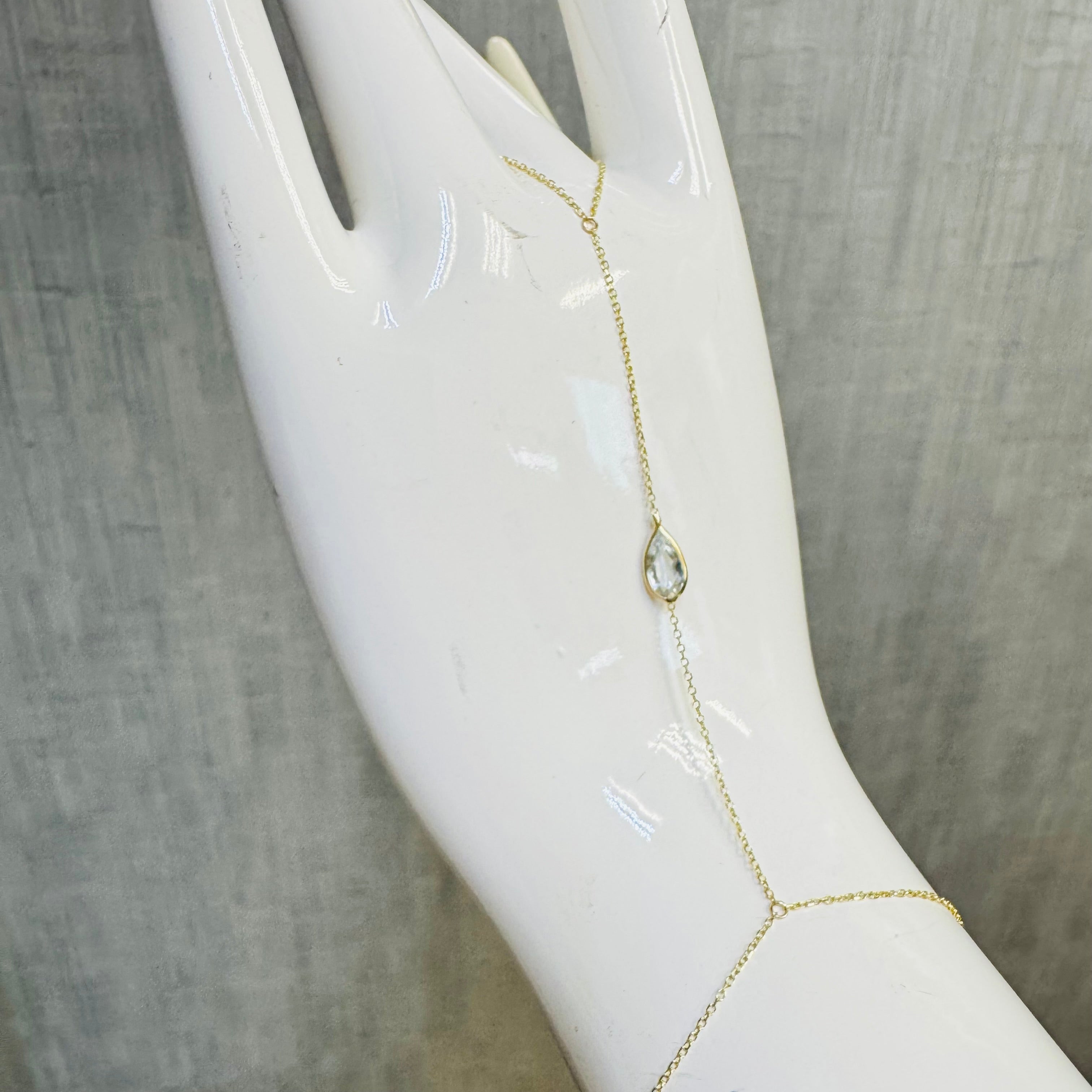 14K Yellow Gold Pear Aquamarine Handchain