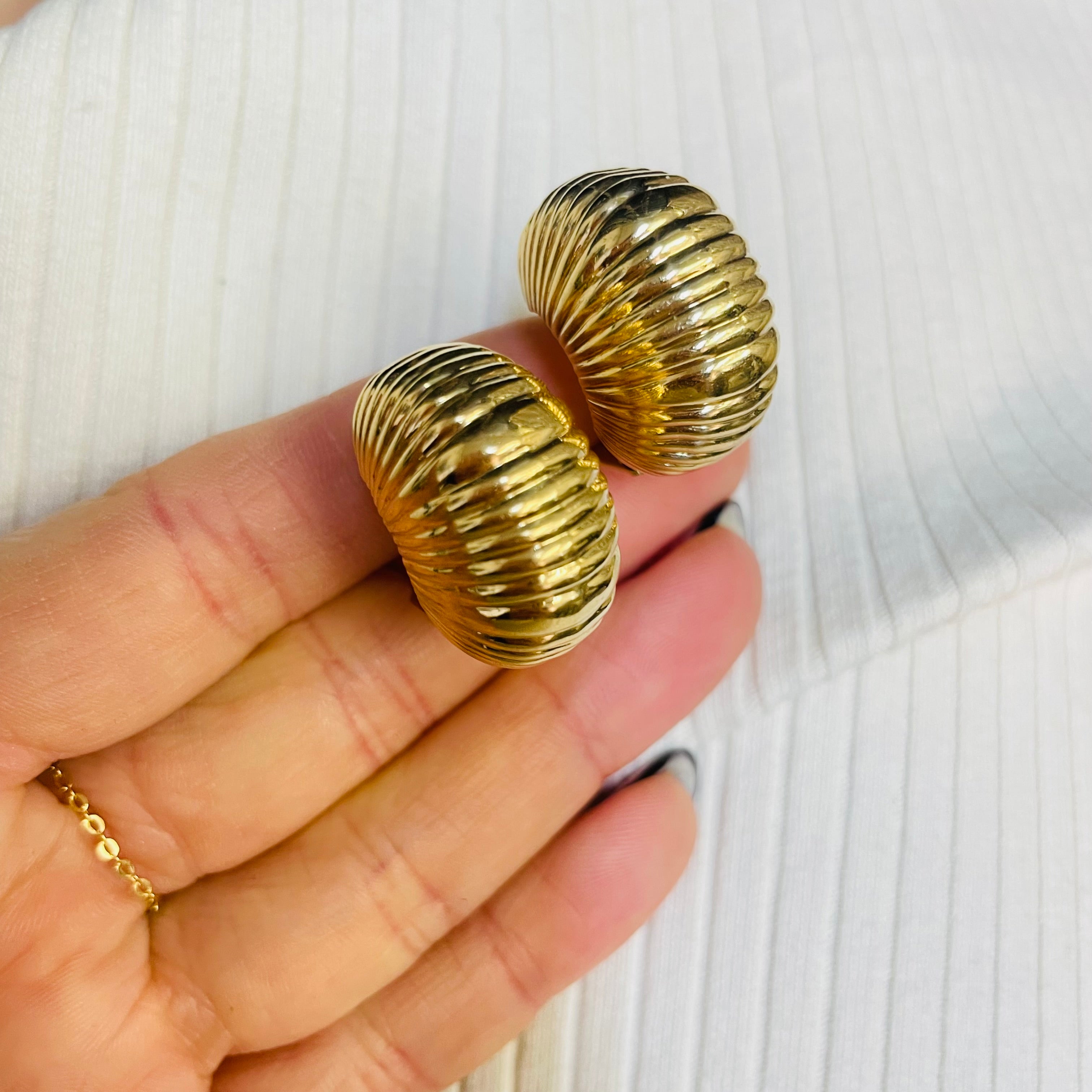 Gorgeous Cartier Puffy Tubogas 14K Yellow Gold Earrings