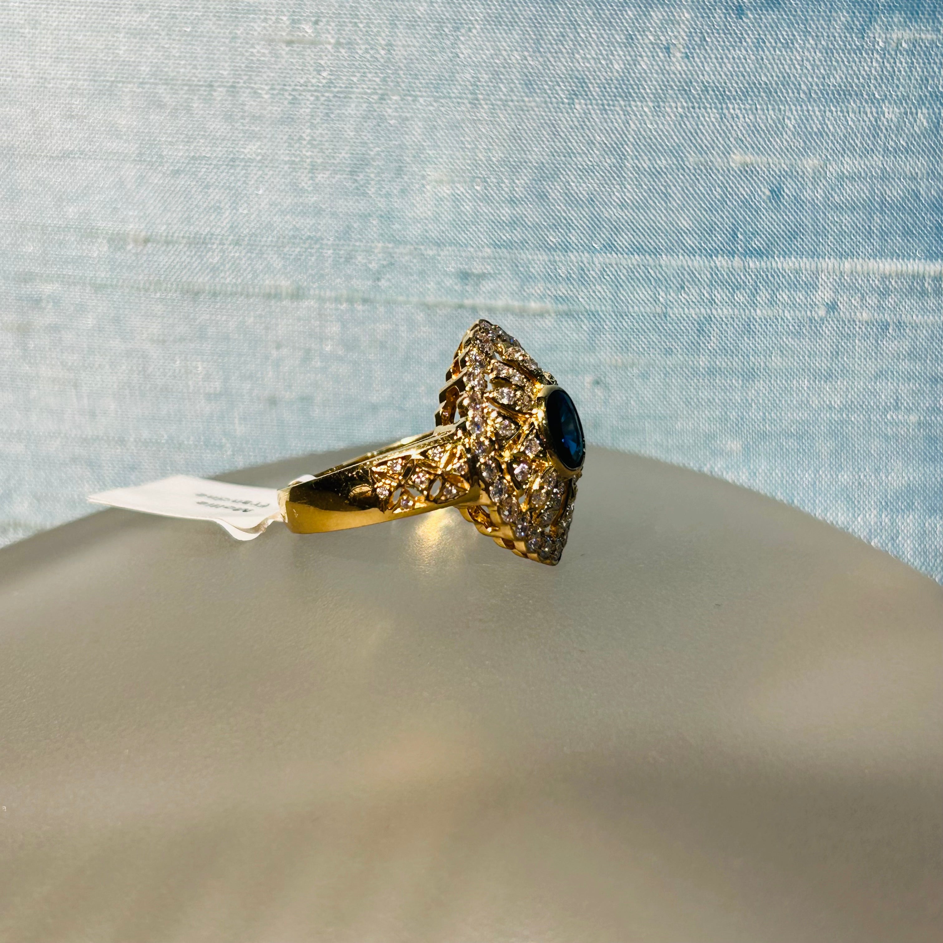 18K Yellow Gold Natural Diamond And Natural Blue Sapphire Size 6.5