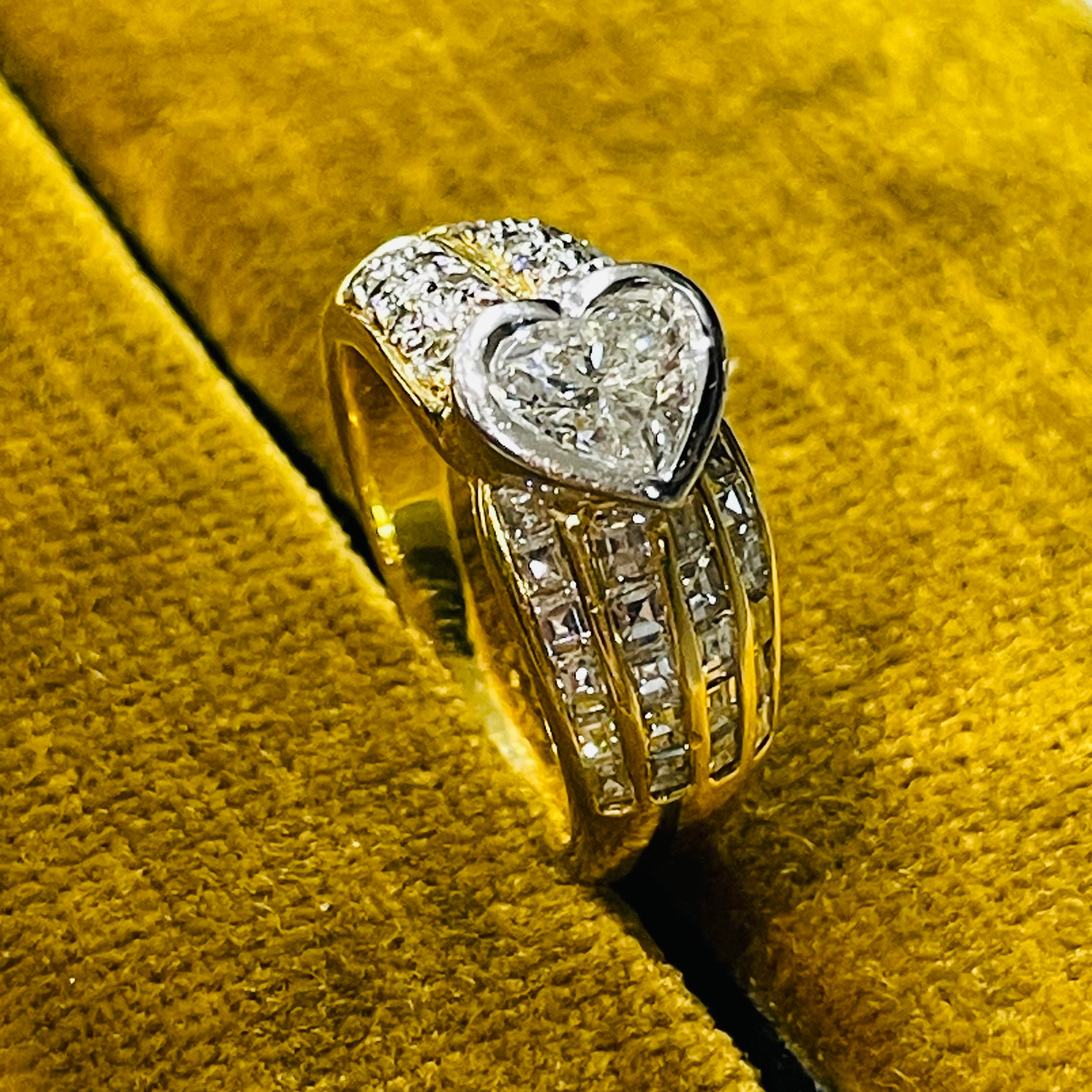 18K Yellow Gold Diamond Heart Ring