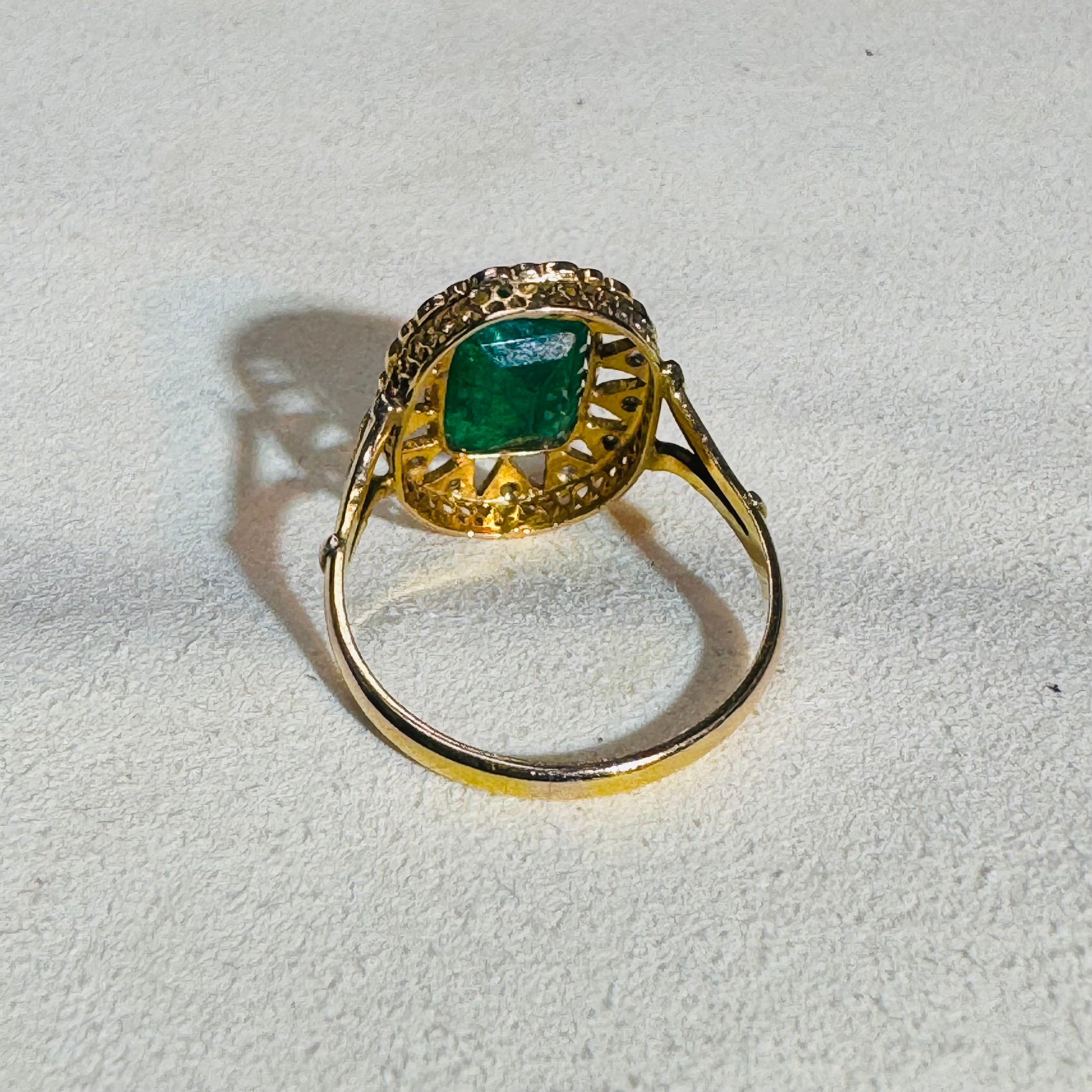 Solid 18K Yellow Gold Emerald and Rose Diamond Ring Size 7.5