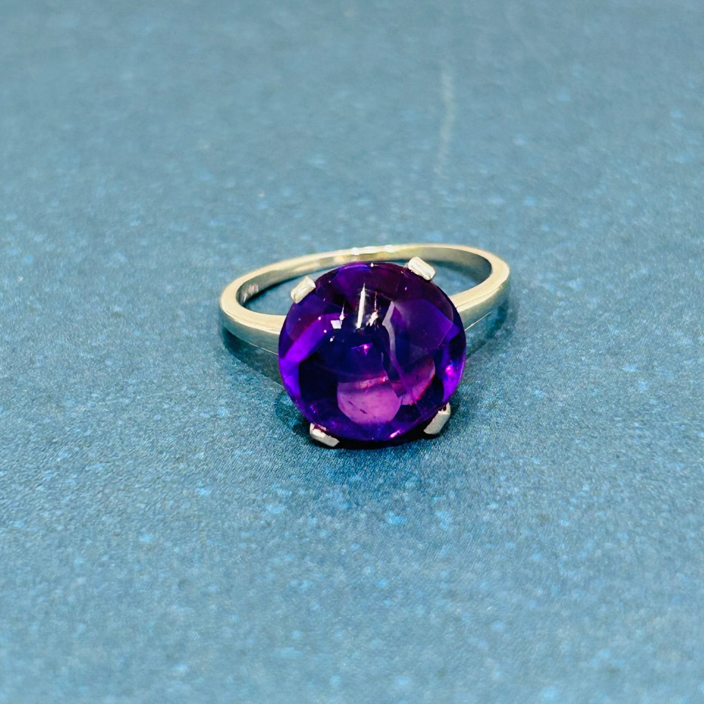 14k White Gold Solid Cabochon Amethyst Ring Size 6.75