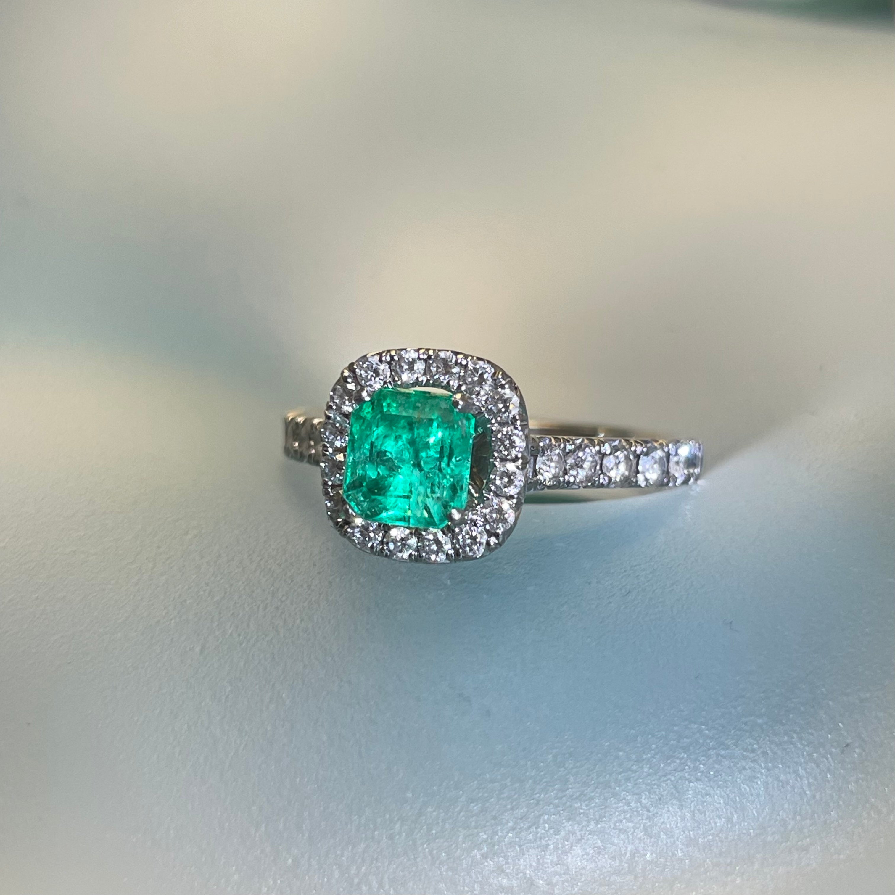 Natural Emerald and Diamond Halo 14K Yellow White Ring Size 6