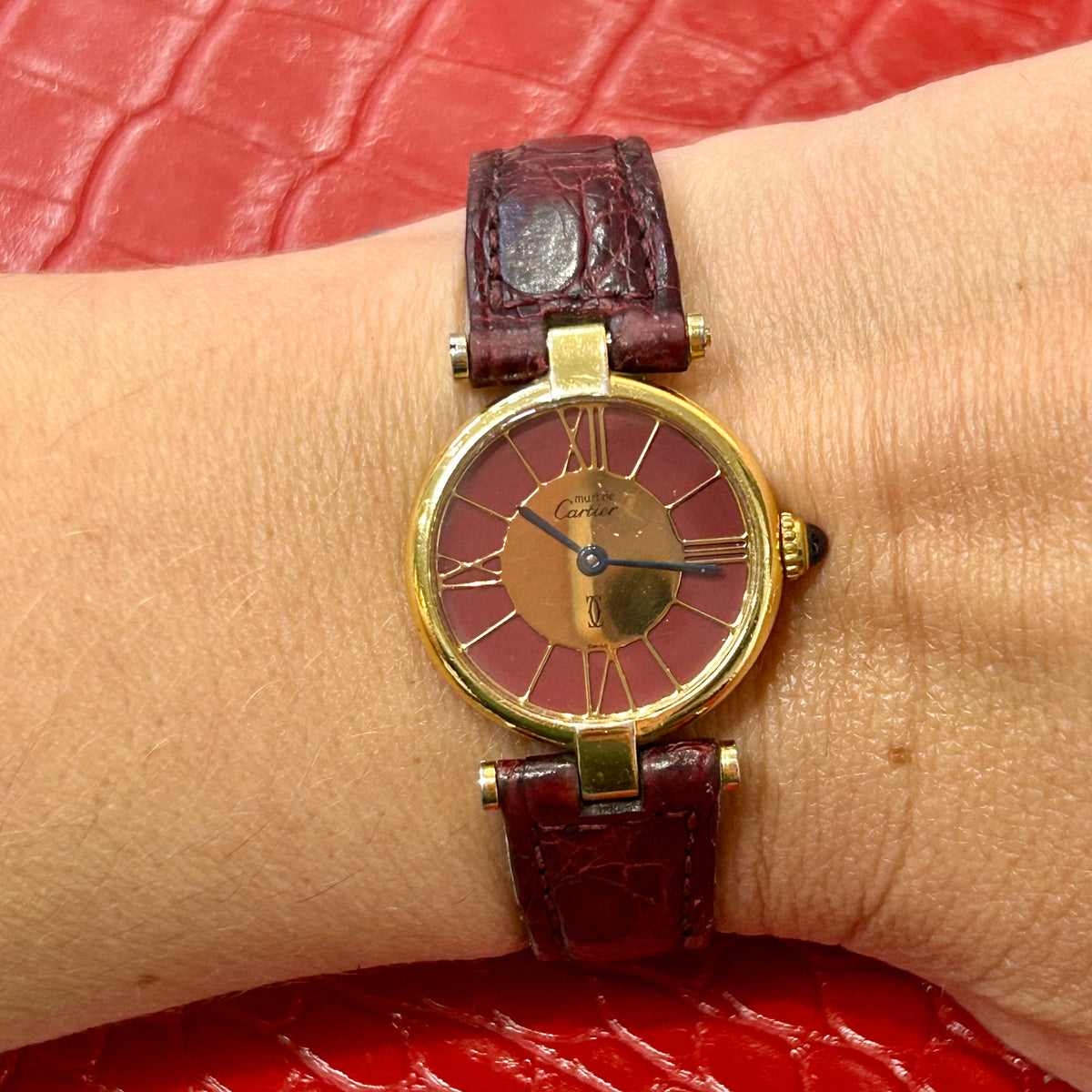 Vintage Cartier Vendome | Ref 121473 | 24mm | 18k Gold plated | Burgundy Original Strap