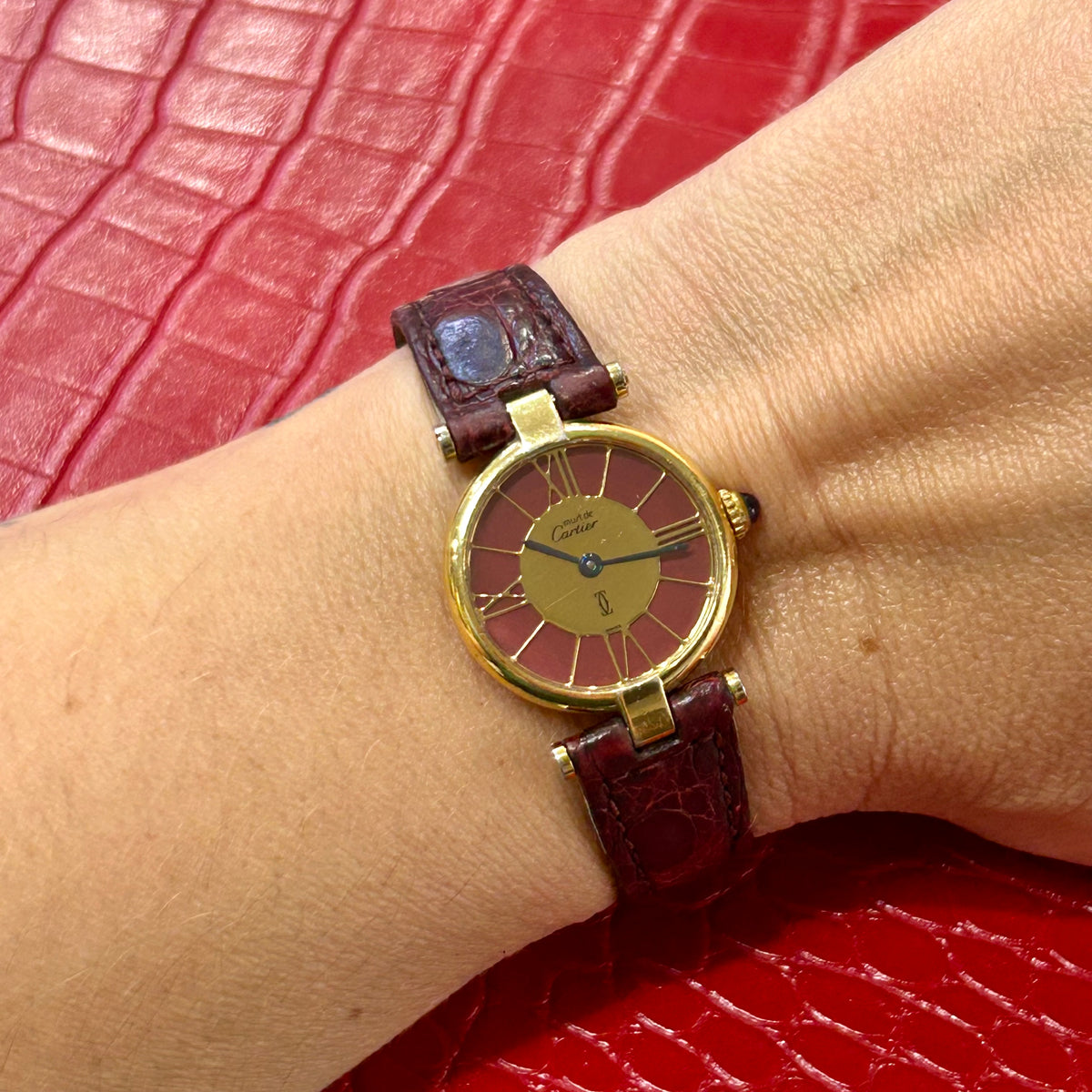 Vintage Cartier Vendome | Ref 121473 | 24mm | 18k Gold plated | Burgundy Original Strap