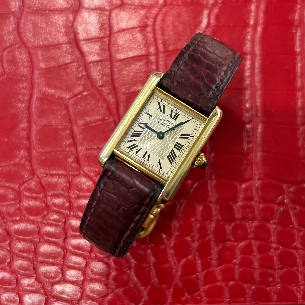 Vintage Cartier Must De Tank Vermeil | 20.5 mm | Burgundy Leather Strap Watch