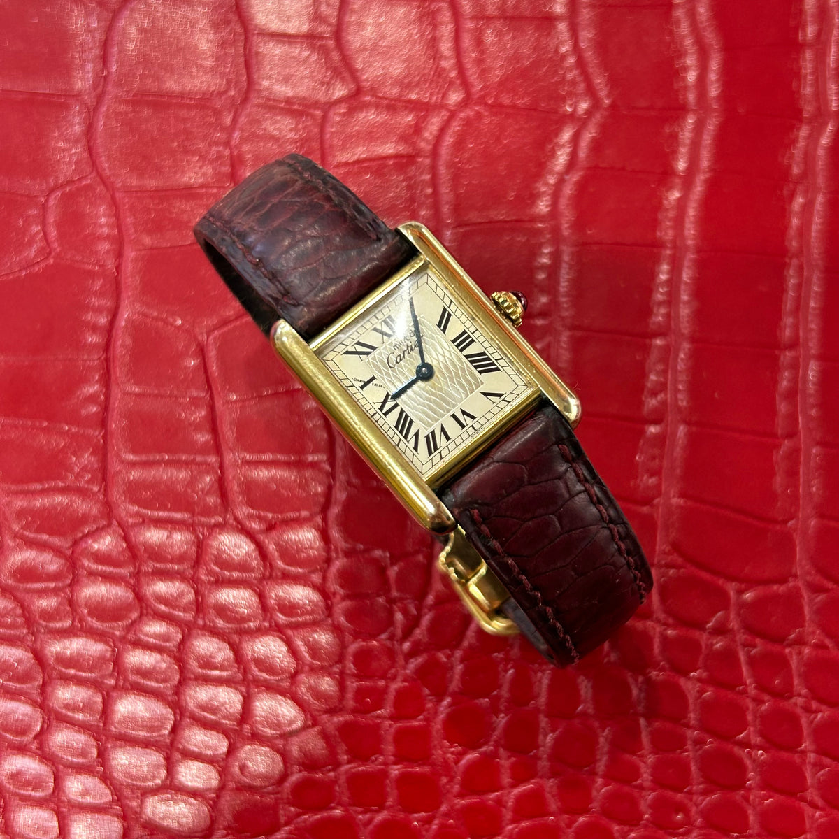 Vintage Cartier Must De Tank Vermeil | 20.5 mm | Burgundy Leather Strap Watch