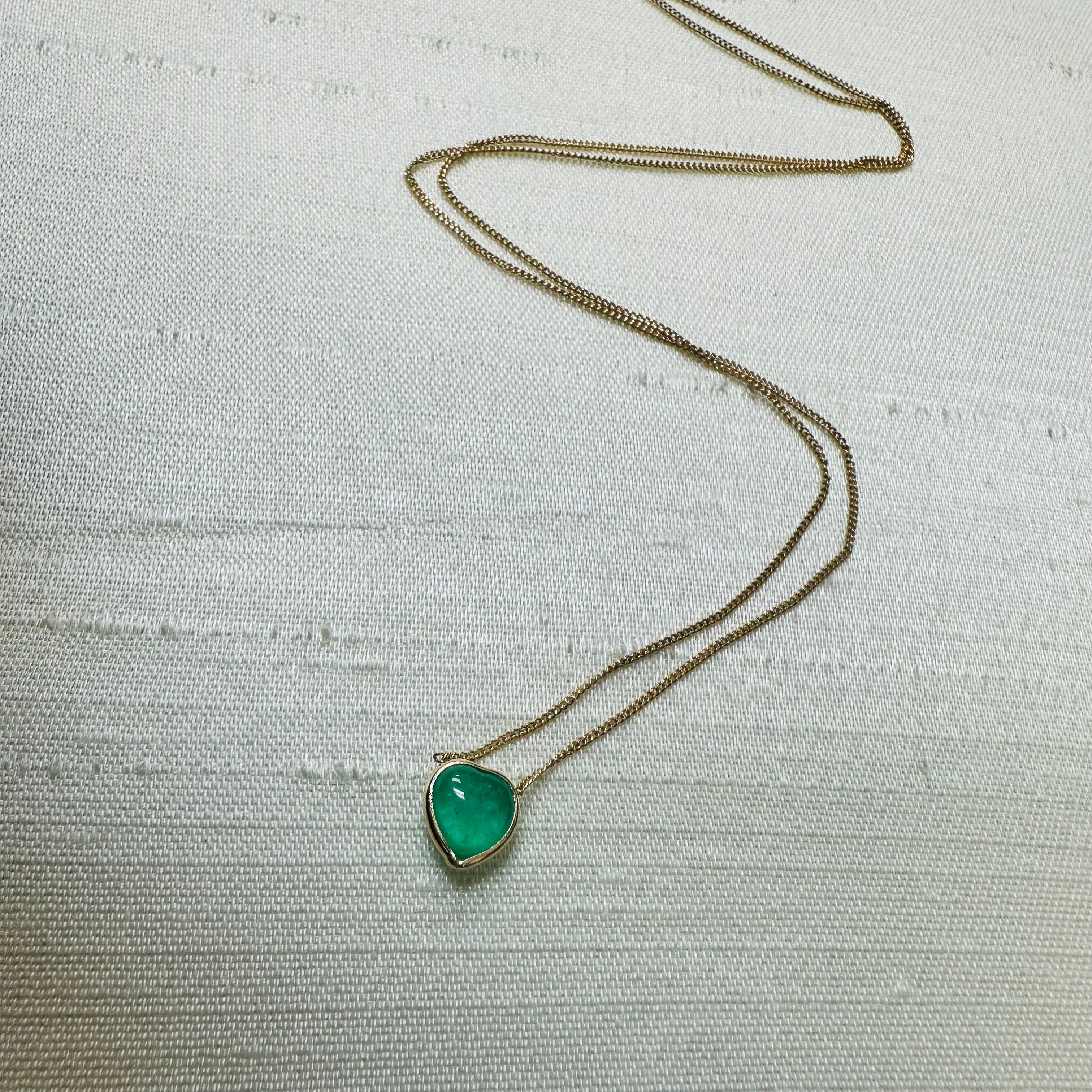 14K Yellow gold Emerald Heart 18" Necklace