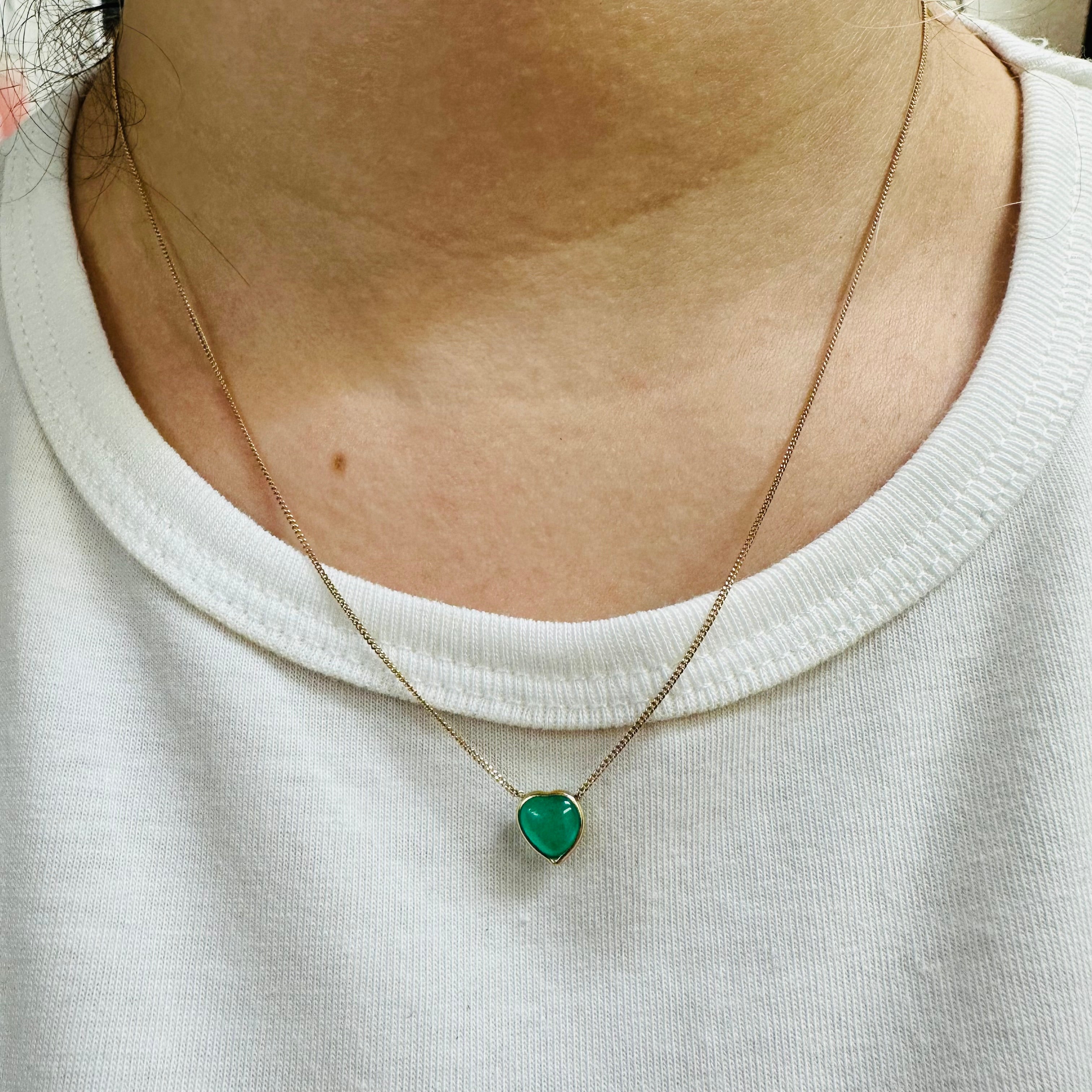 14K Yellow gold Emerald Heart 18" Necklace