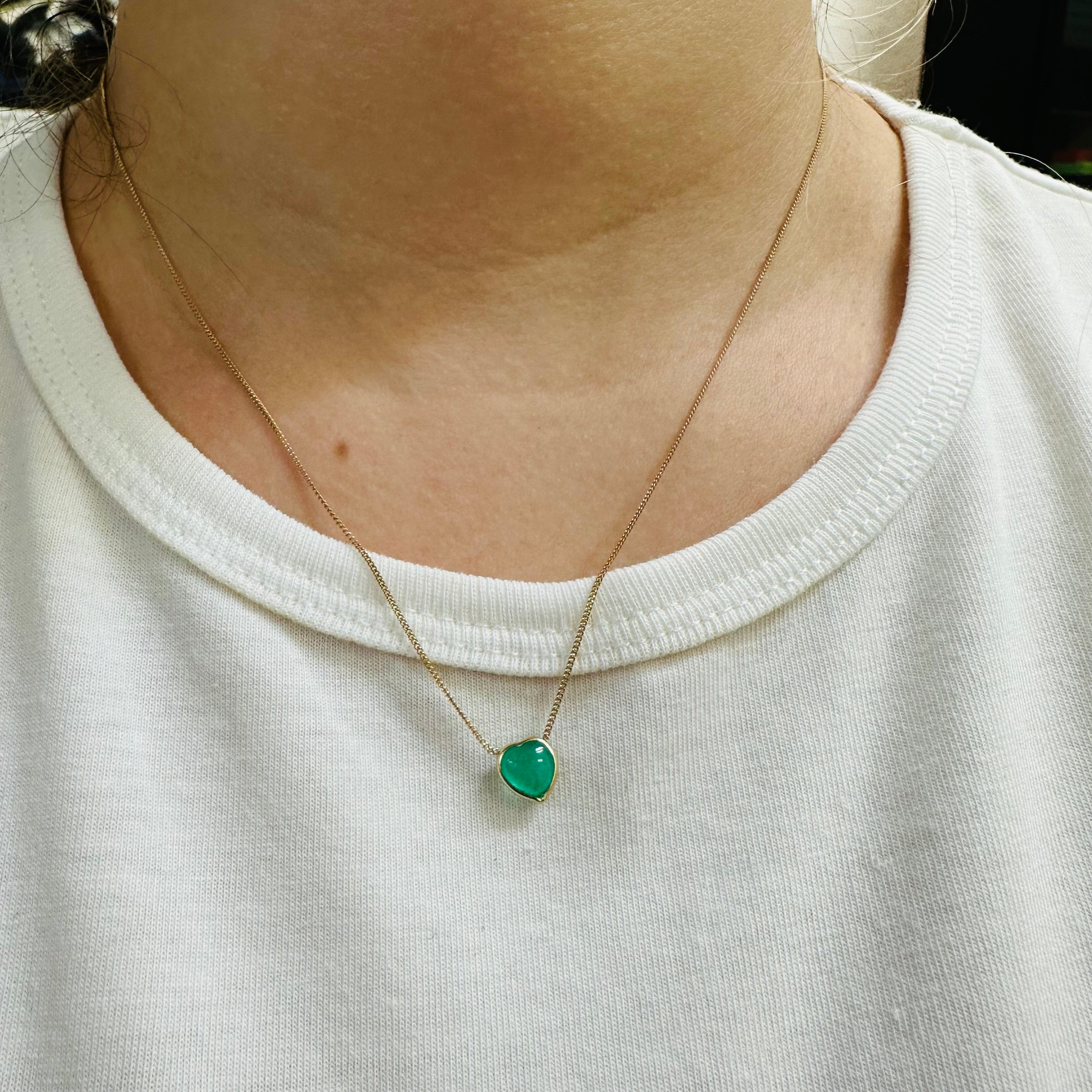 14K Yellow gold Emerald Heart 18" Necklace