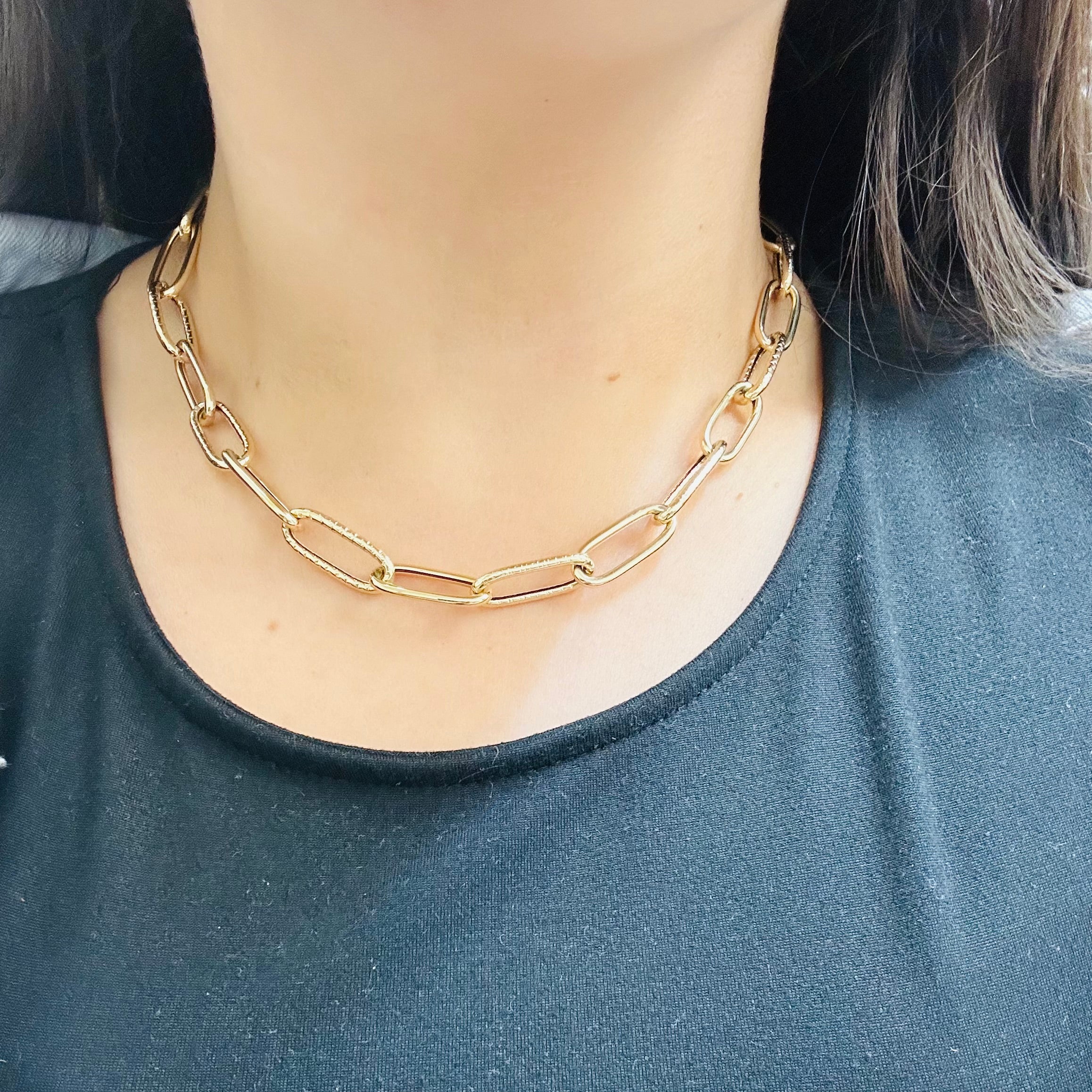 14K 8.6mm 18" Yellow Gold Paper Clip Style Necklace