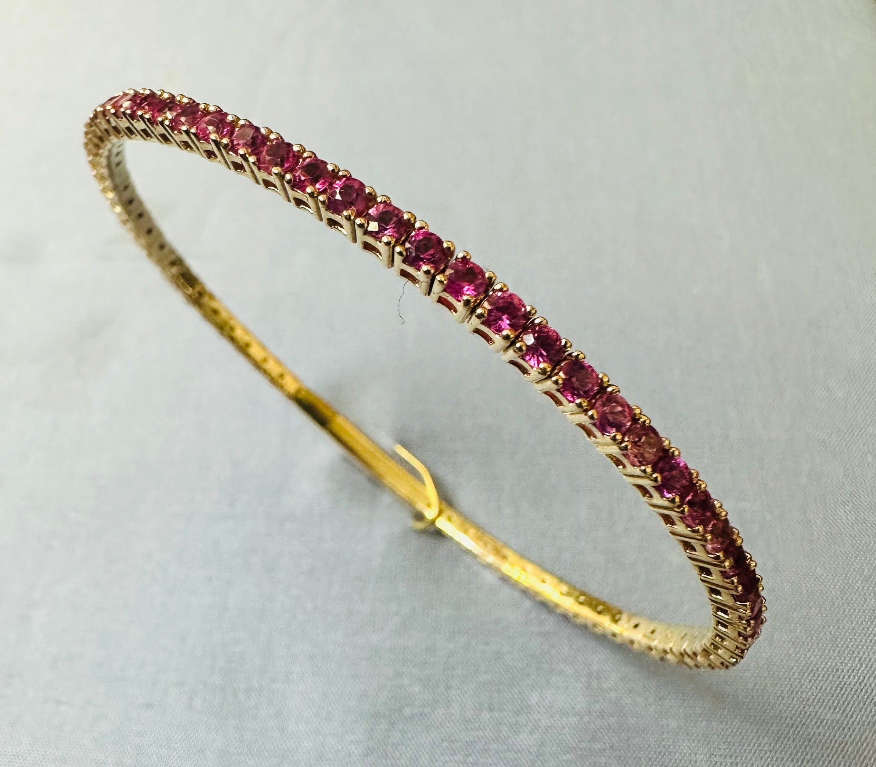 14K Yellow Gold Sapphire Flexiable Bangle