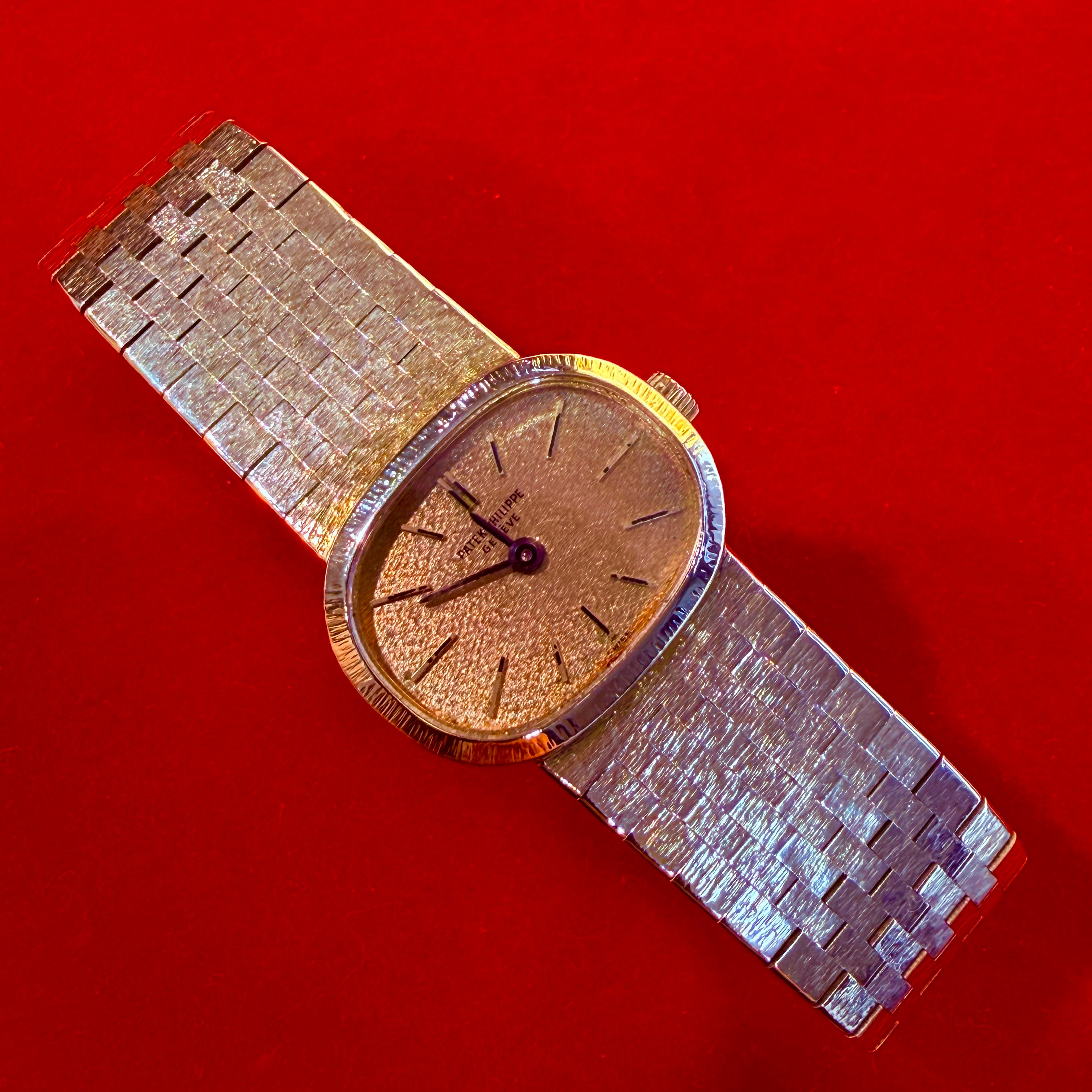 Patek Philippe Ellipse Ladies’ Watch, 18K Yellow Gold (Circa 1970s)