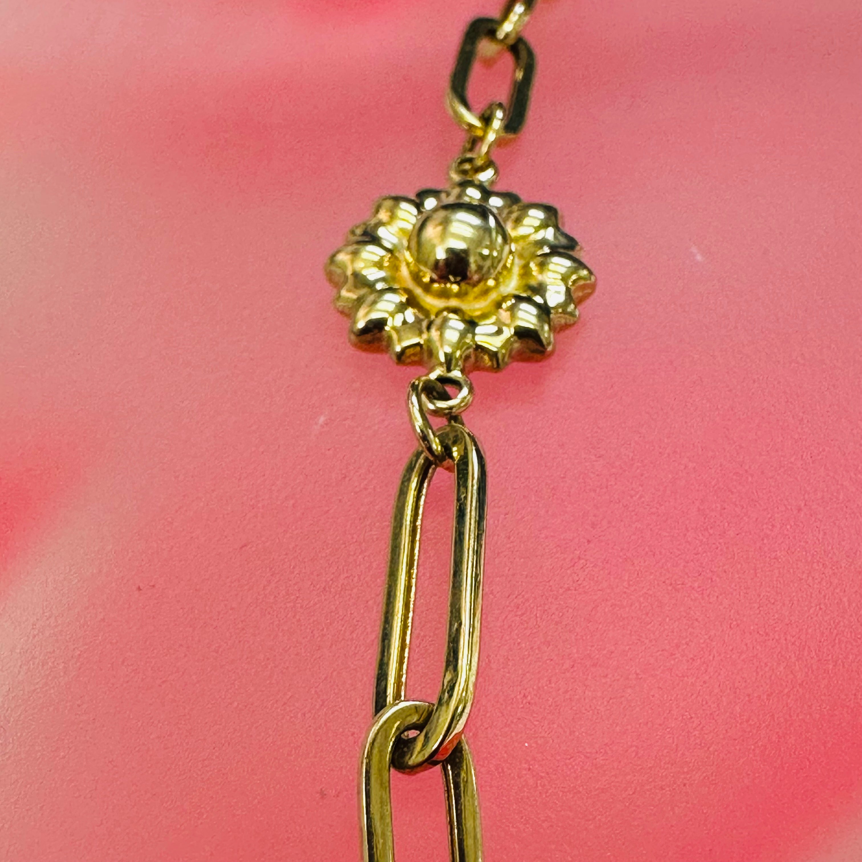 7.5” 14K Yellow Gold Puffy Paper Clip With Sun Flower In The Middle