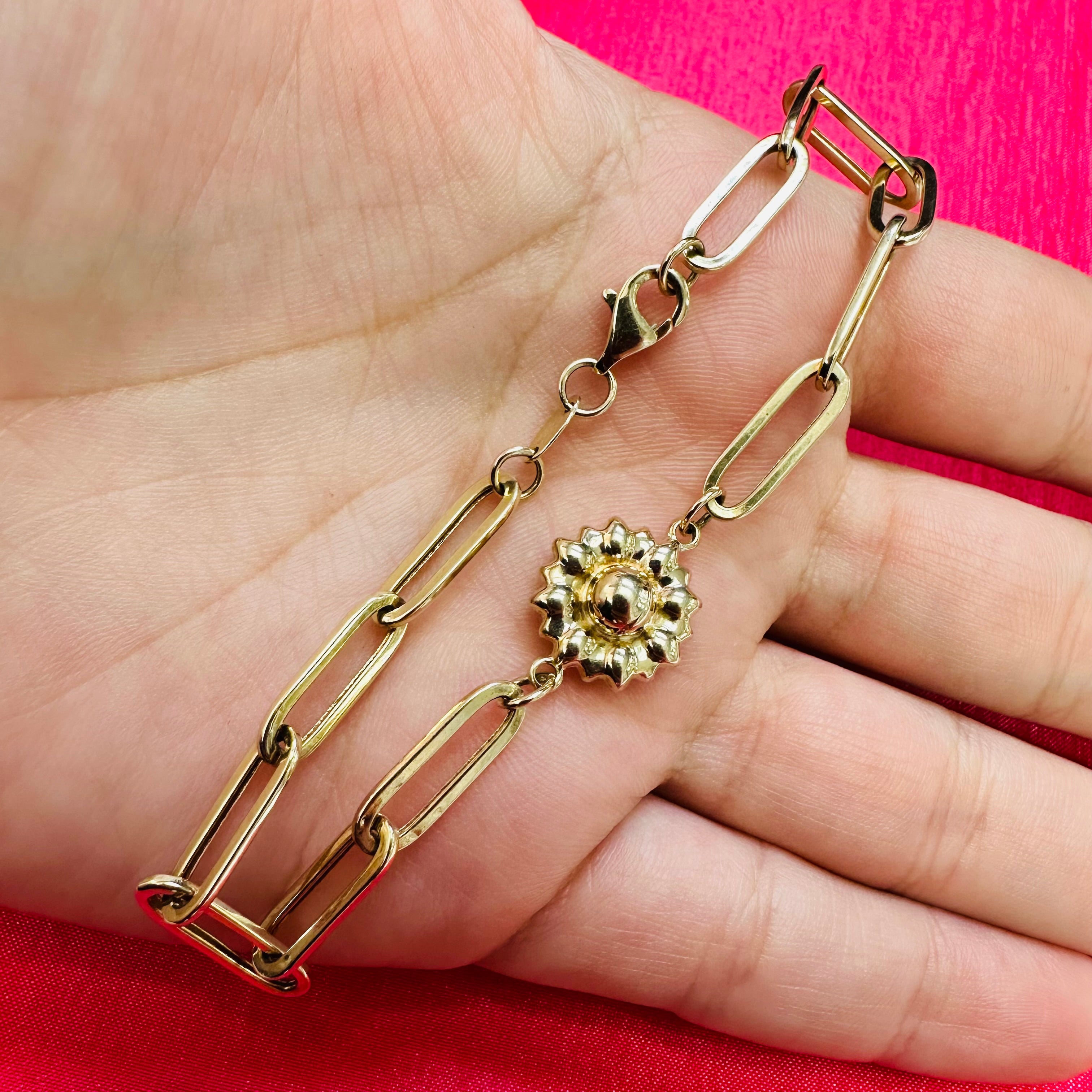 7.5” 14K Yellow Gold Puffy Paper Clip With Sun Flower In The Middle