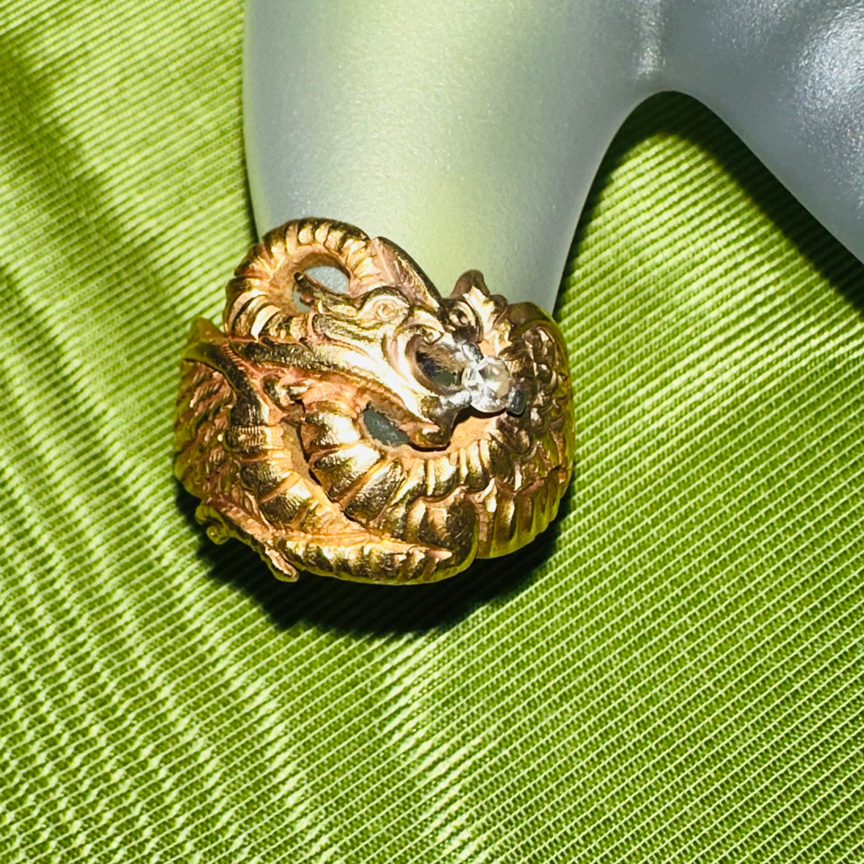 18K Dragon Ring With One Diamond