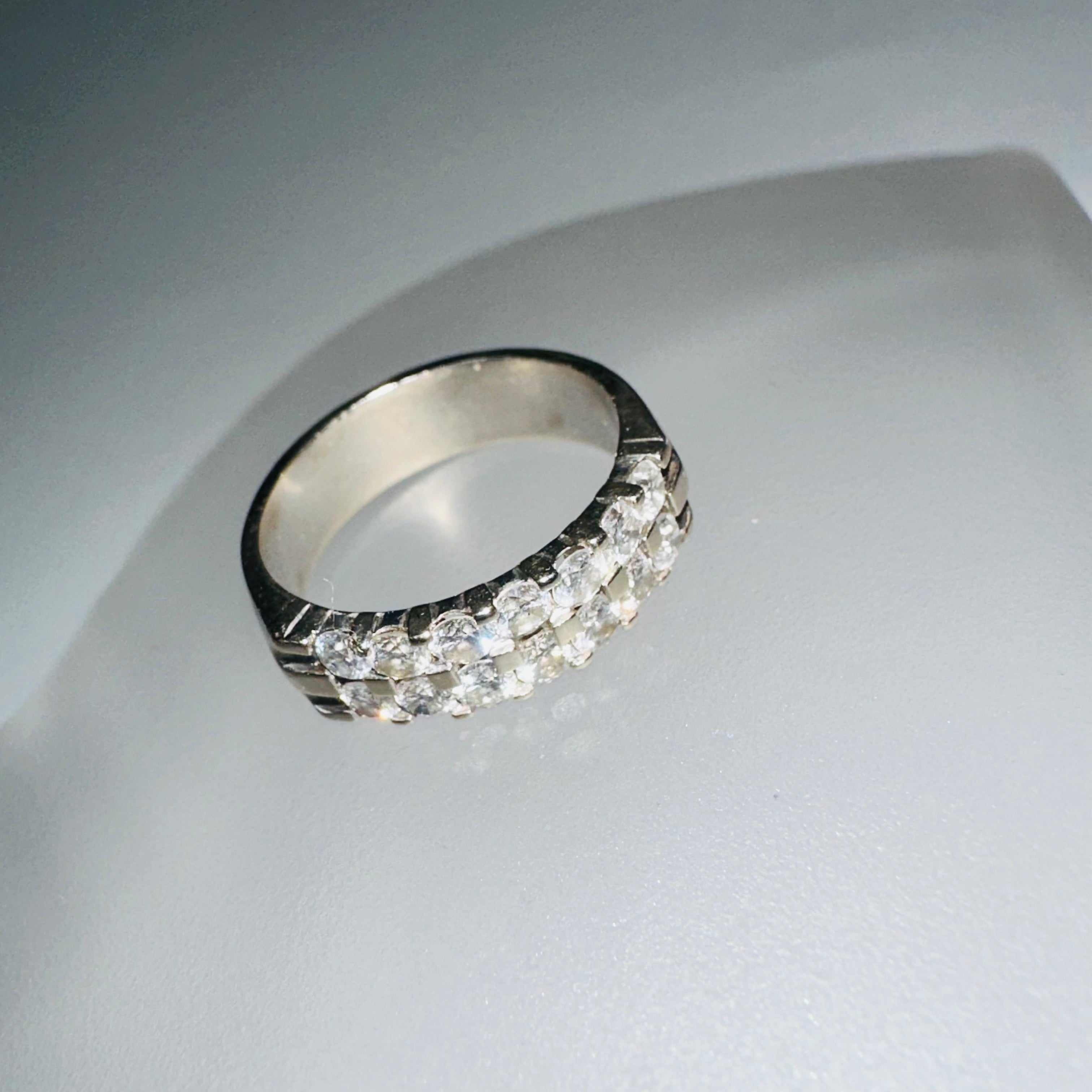 14K White Gold Diamond Band Ring Size 6.75