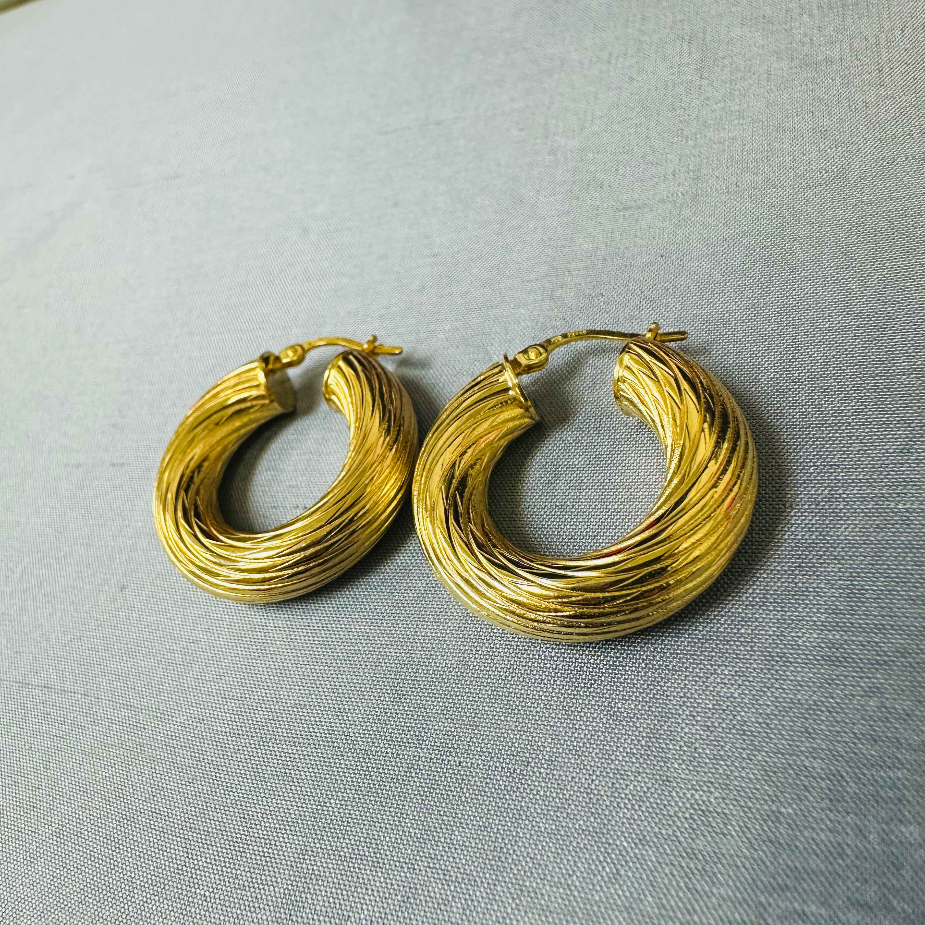 14K 1" Yellow Gold Textured Hoops