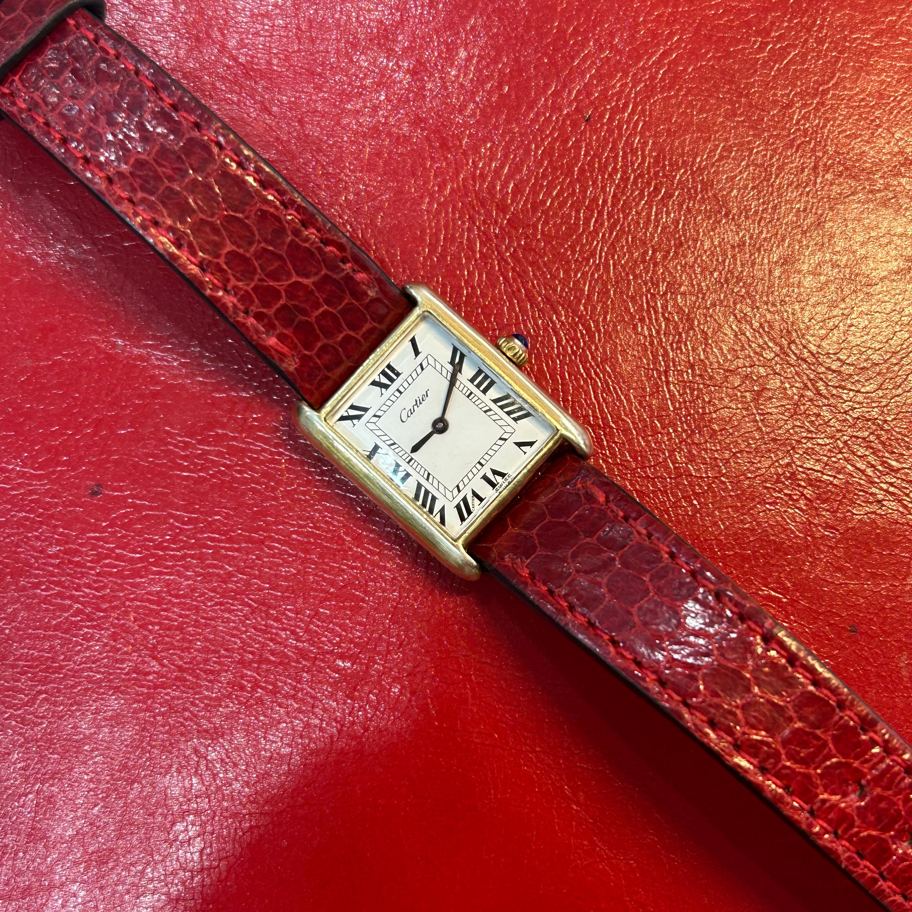 Vintage Must de Cartier Tank | 23mm | Red Leather Strap Watch